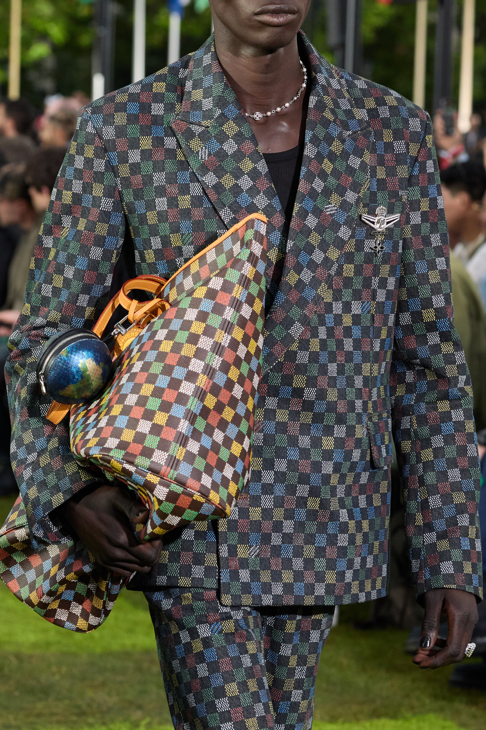 Louis Vuitton  Spring 2025 Men's Fashion Show Details