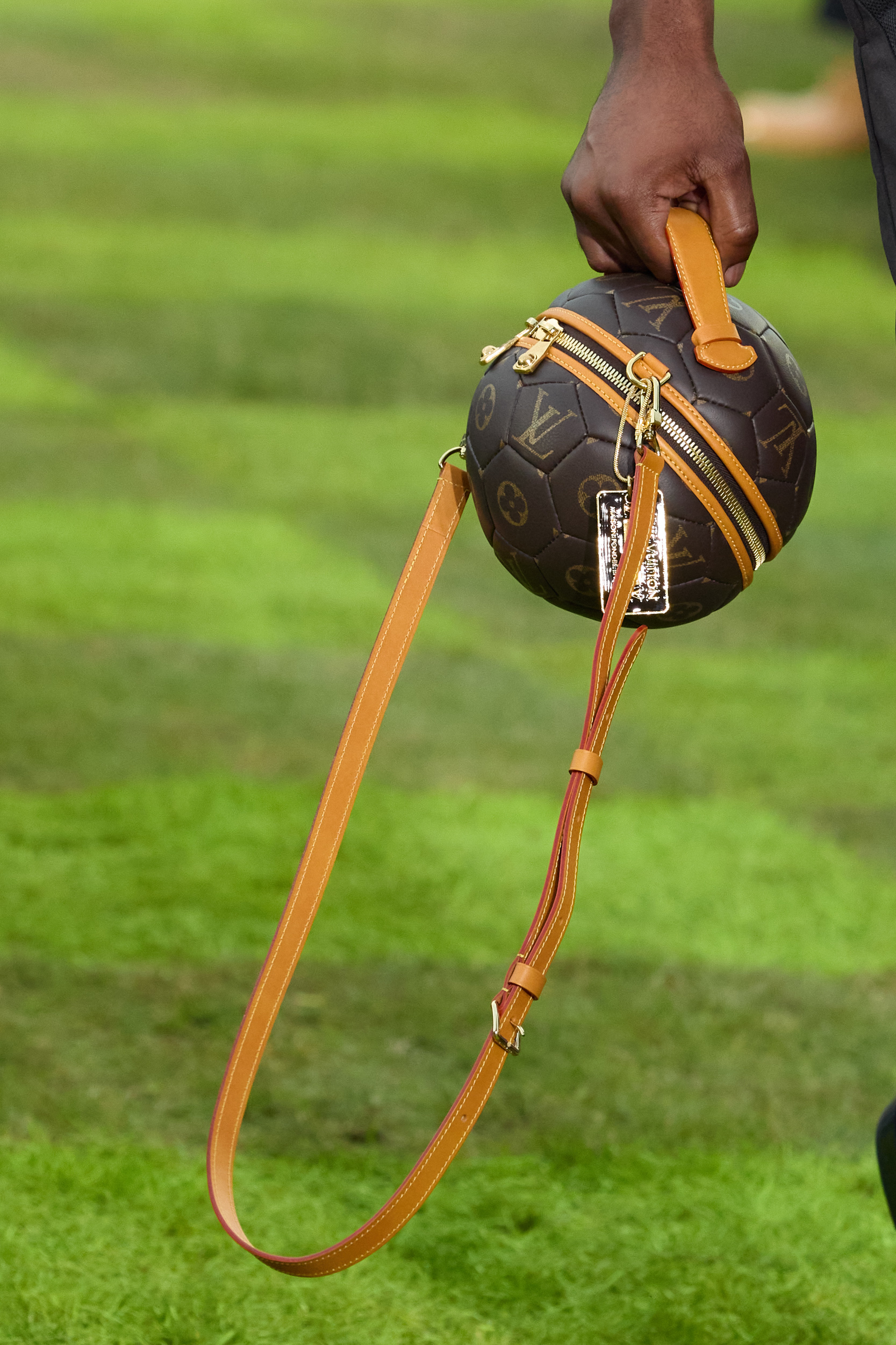 Louis Vuitton  Spring 2025 Men's Fashion Show Details