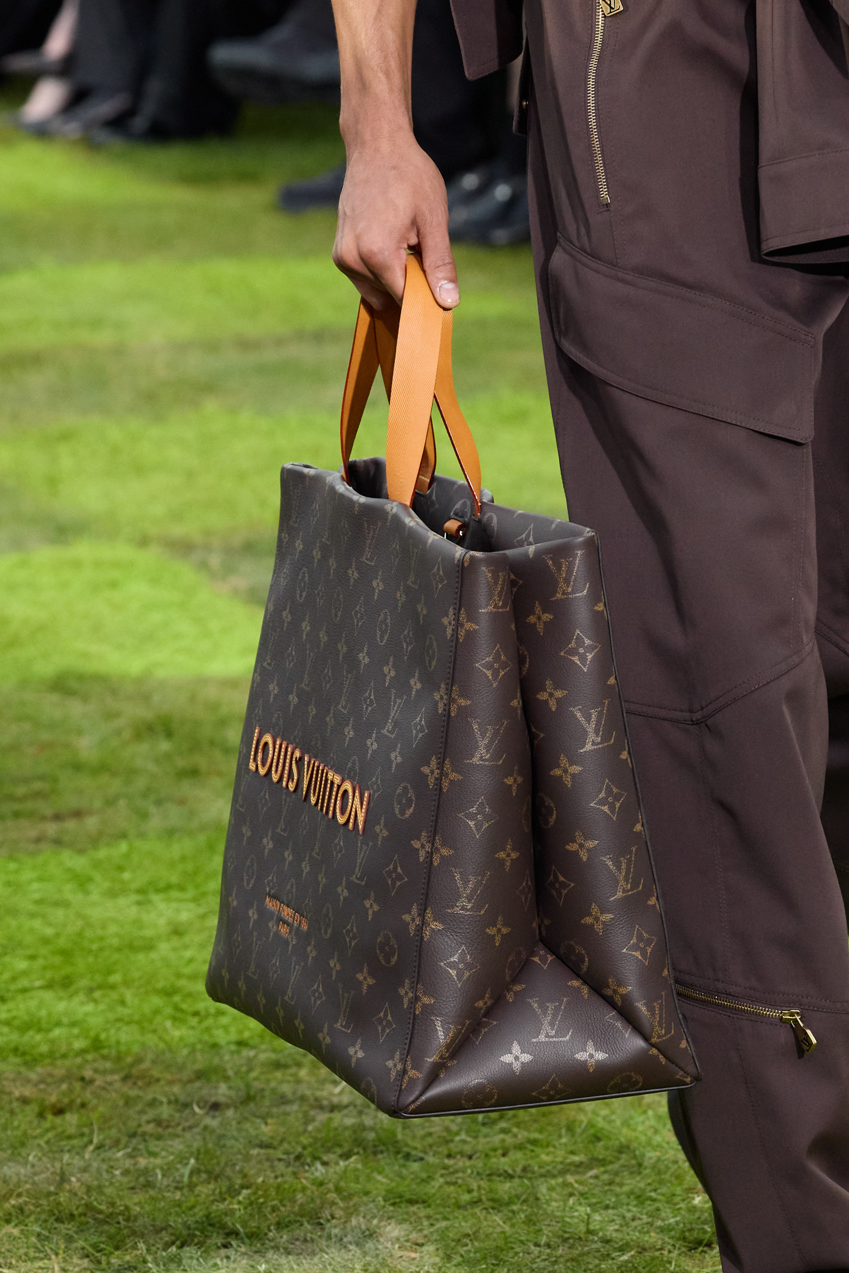 Louis Vuitton  Spring 2025 Men's Fashion Show Details