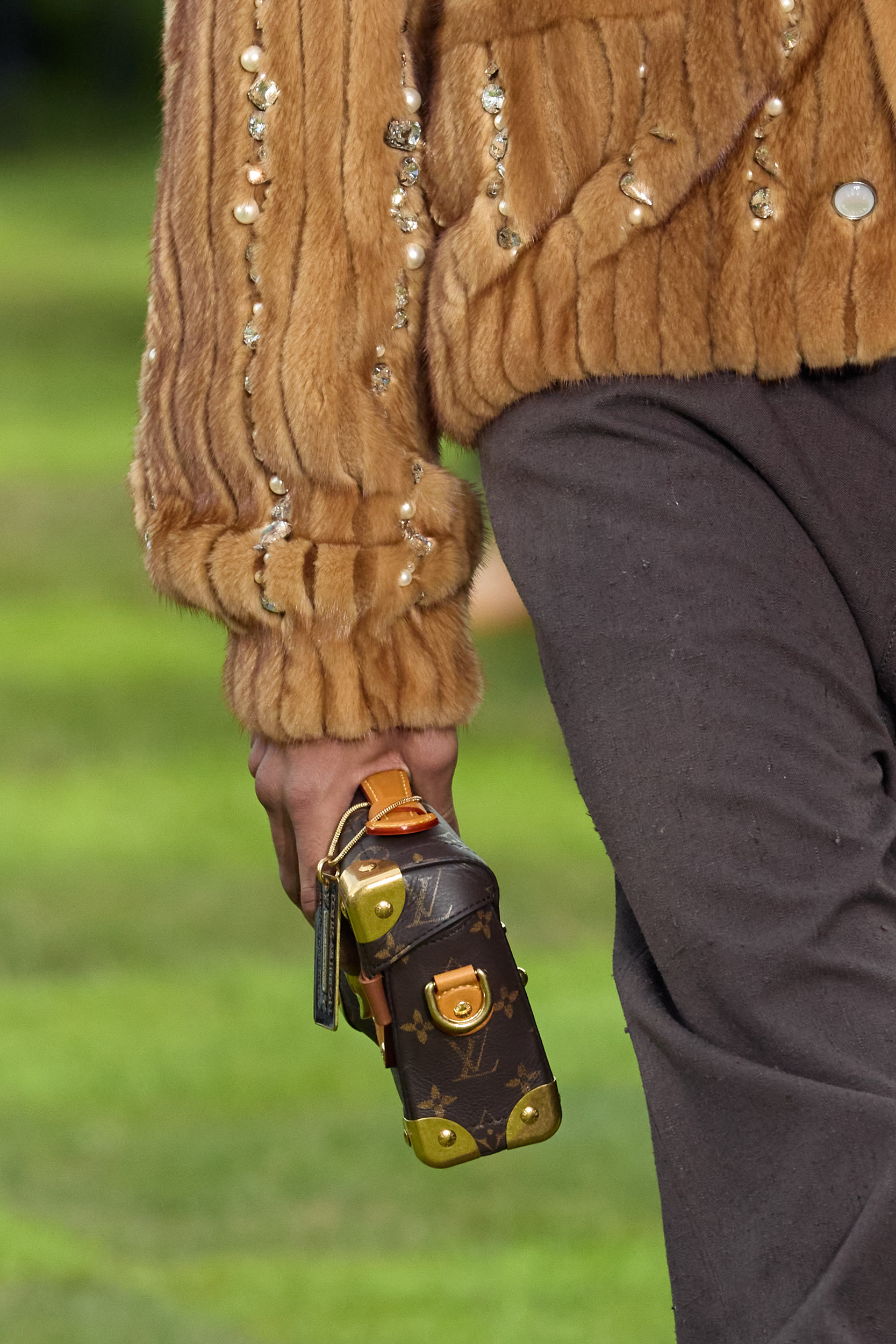 Louis Vuitton  Spring 2025 Men's Fashion Show Details