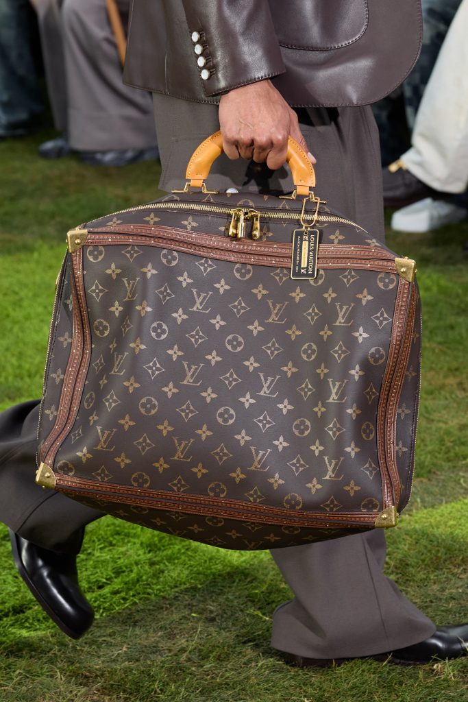 Louis Vuitton  Spring 2025 Men's Fashion Show Details