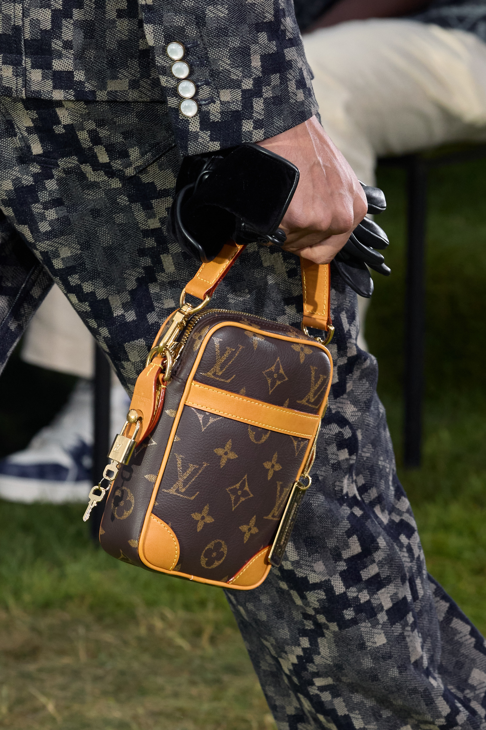 Louis Vuitton  Spring 2025 Men's Fashion Show Details