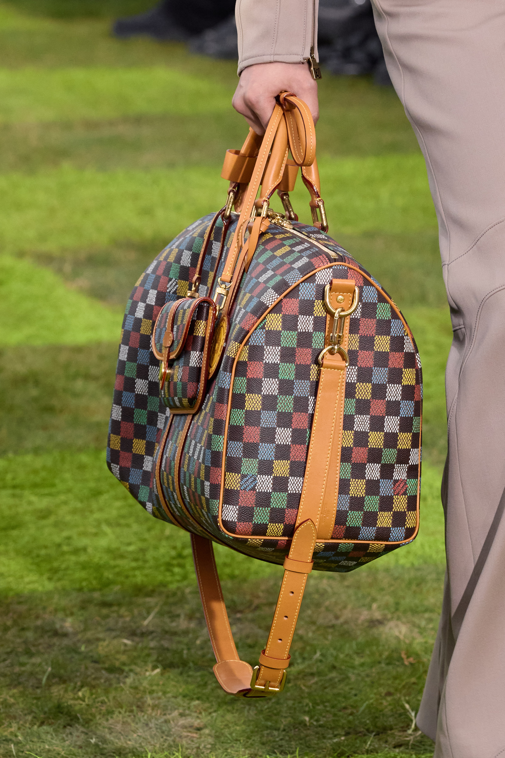 Louis Vuitton  Spring 2025 Men's Fashion Show Details