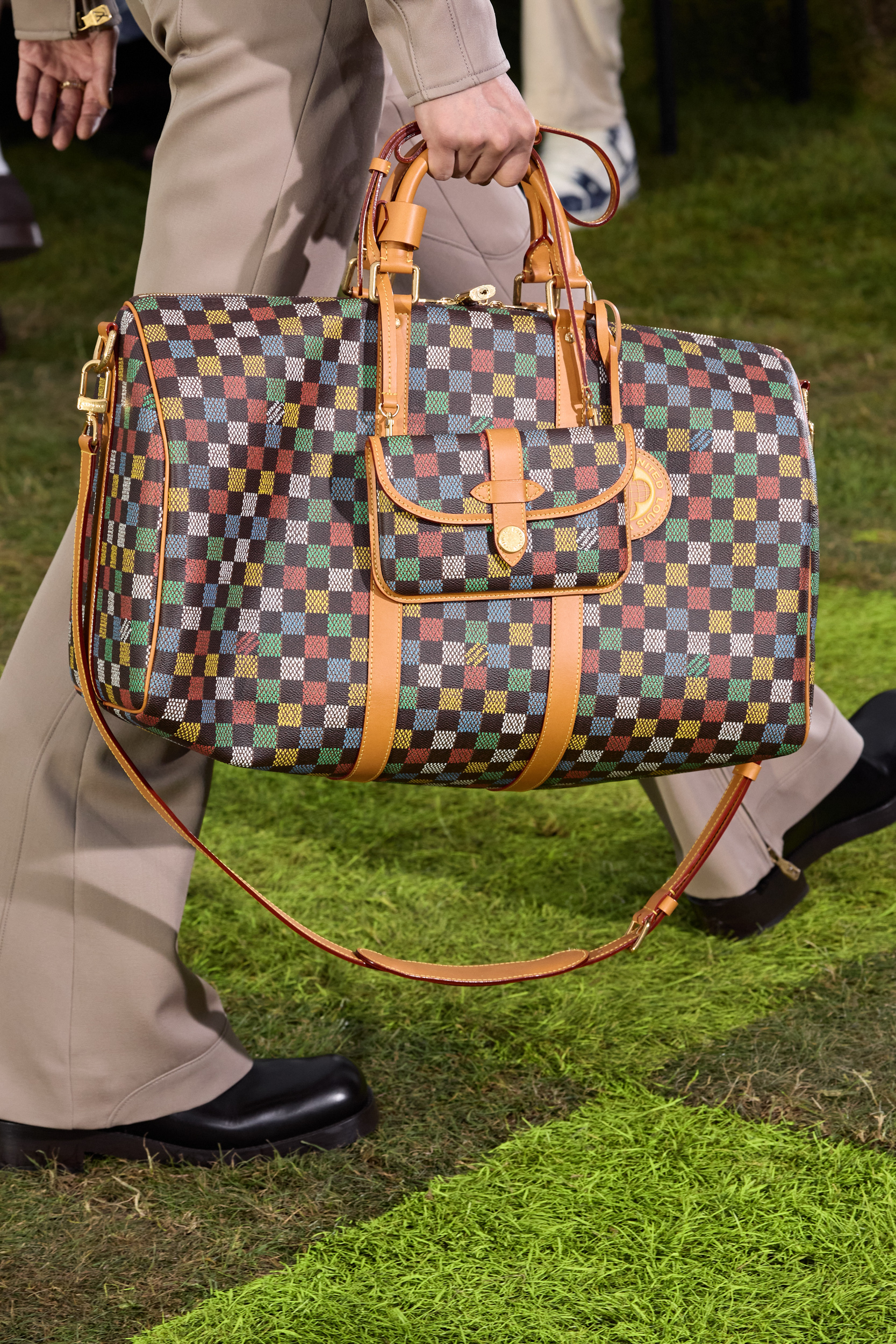 Louis Vuitton  Spring 2025 Men's Fashion Show Details