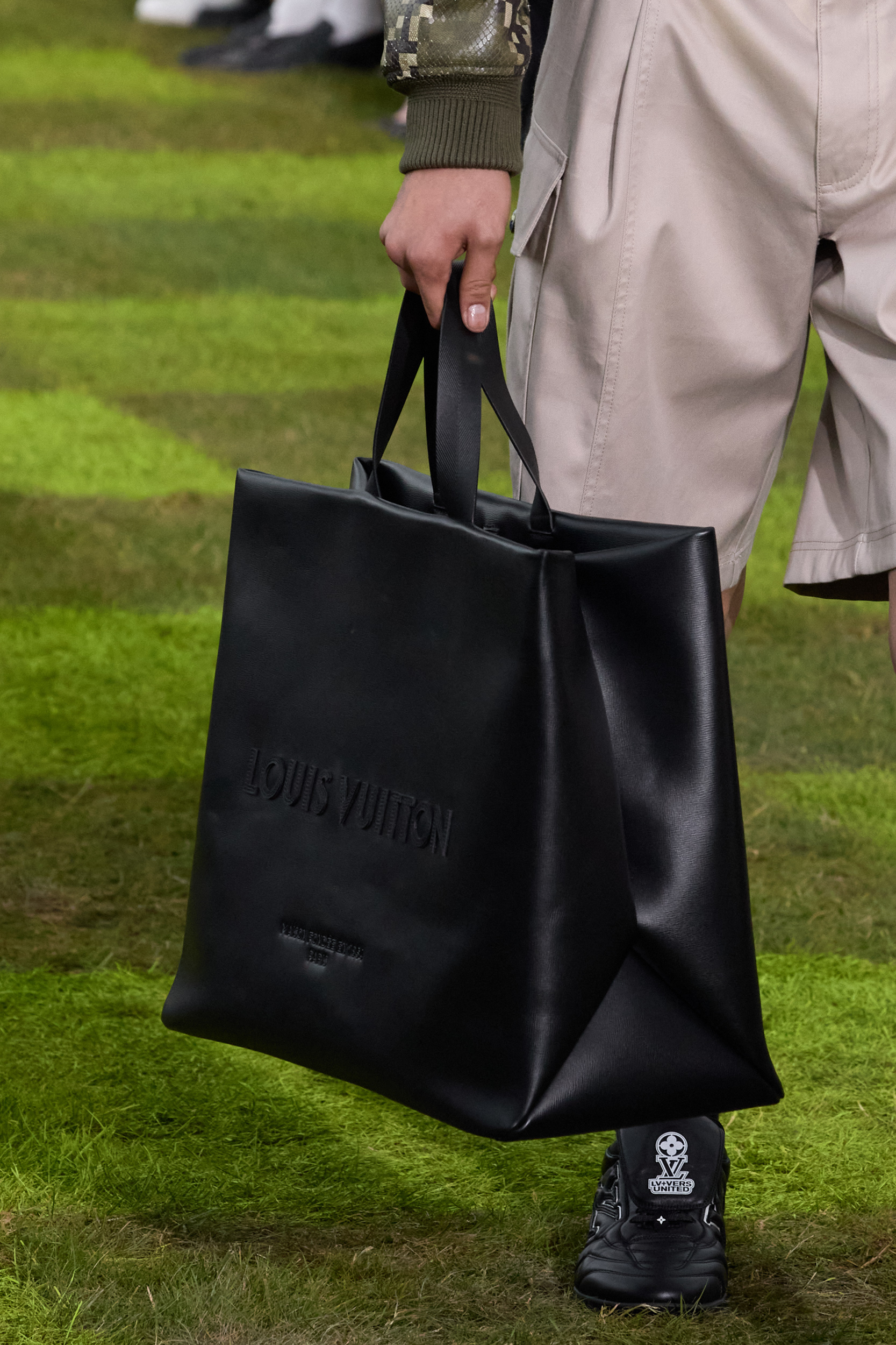 Louis Vuitton  Spring 2025 Men's Fashion Show Details