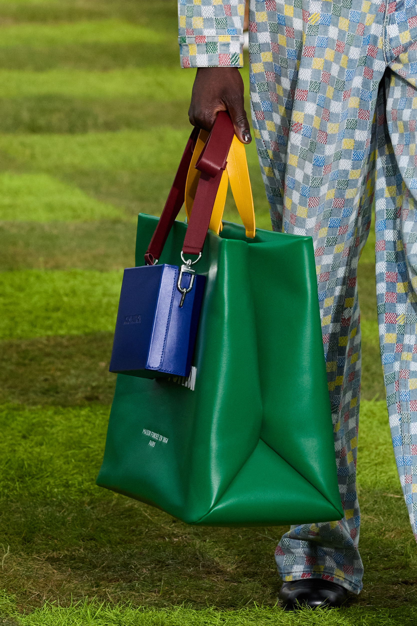 Louis Vuitton  Spring 2025 Men's Fashion Show Details