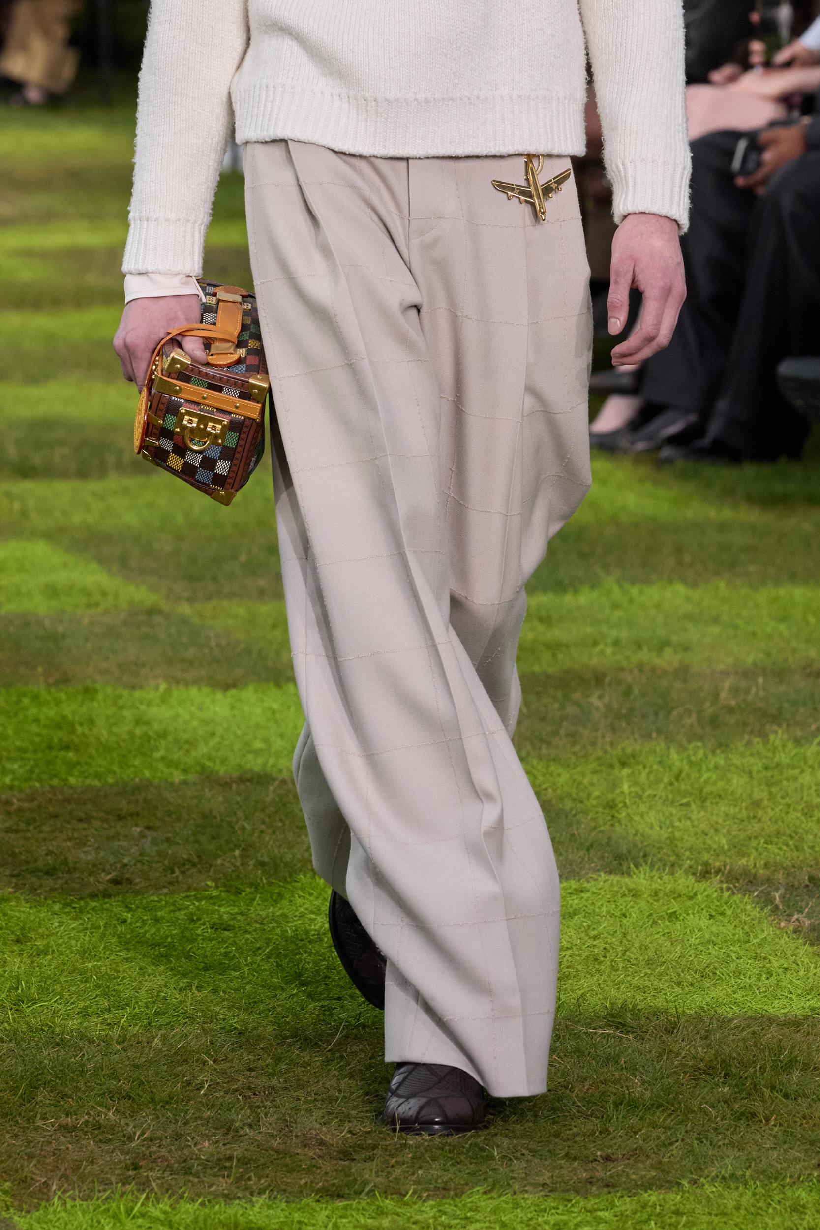 Louis Vuitton  Spring 2025 Men's Fashion Show Details