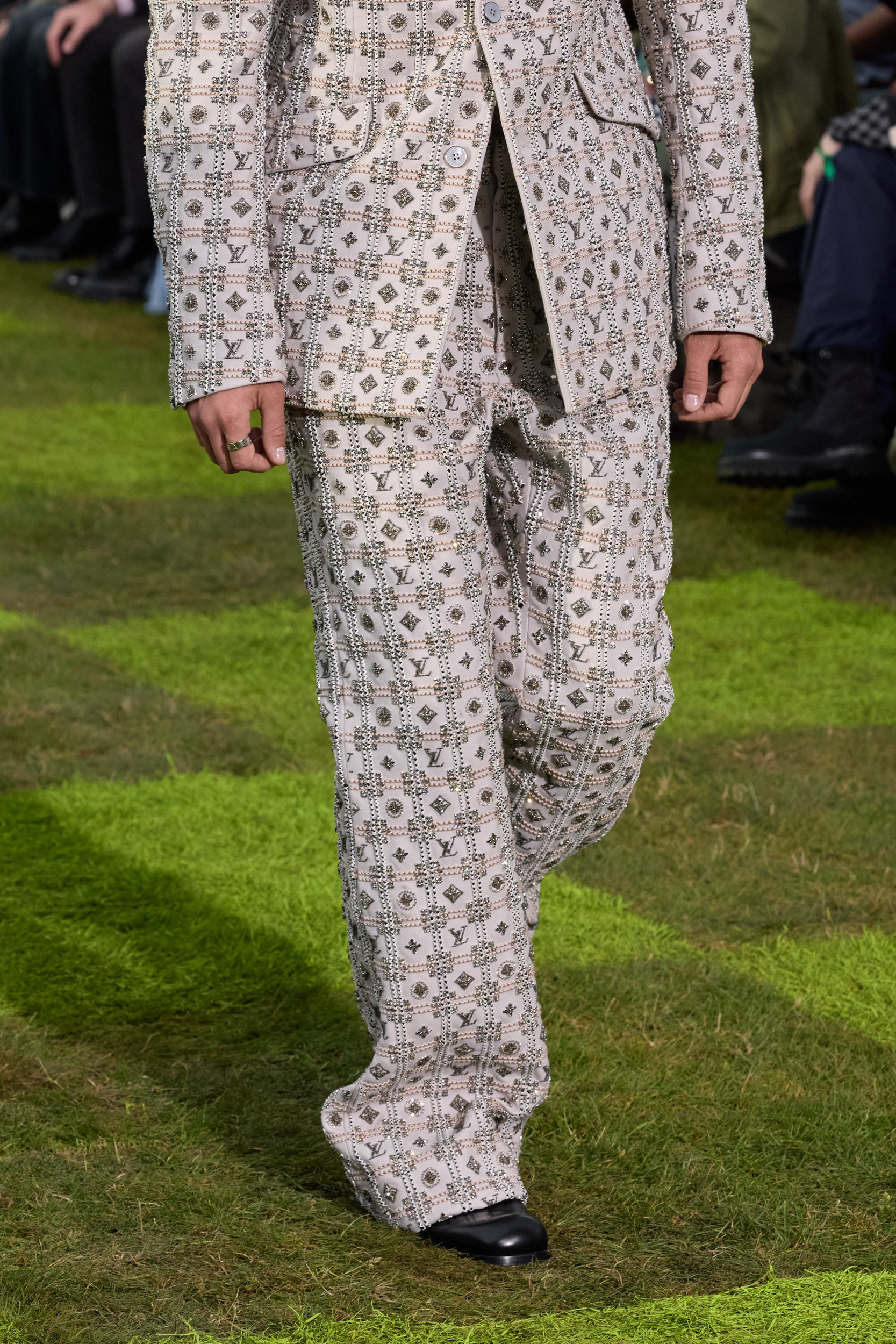 Louis Vuitton  Spring 2025 Men's Fashion Show Details