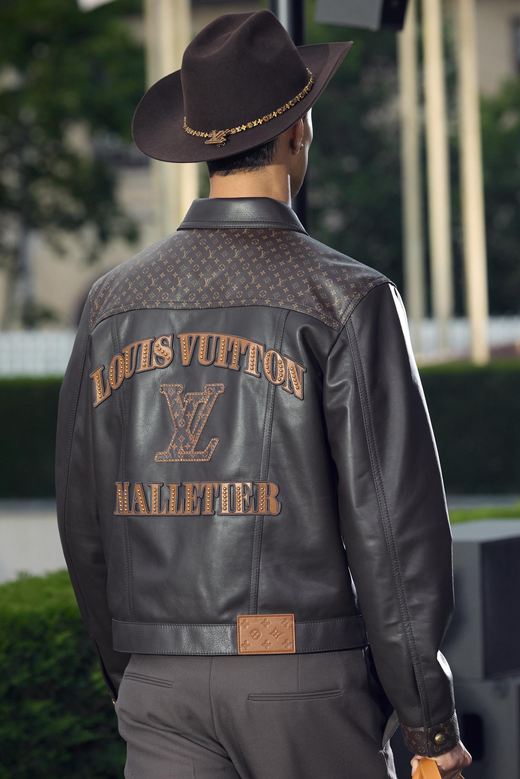 Louis Vuitton  Spring 2025 Men's Fashion Show Details