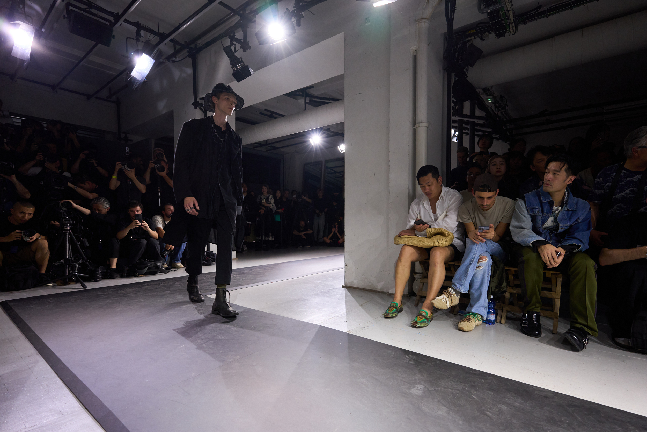 Yohji Yamamoto  Spring 2025 Men's Fashion Show Atmosphere