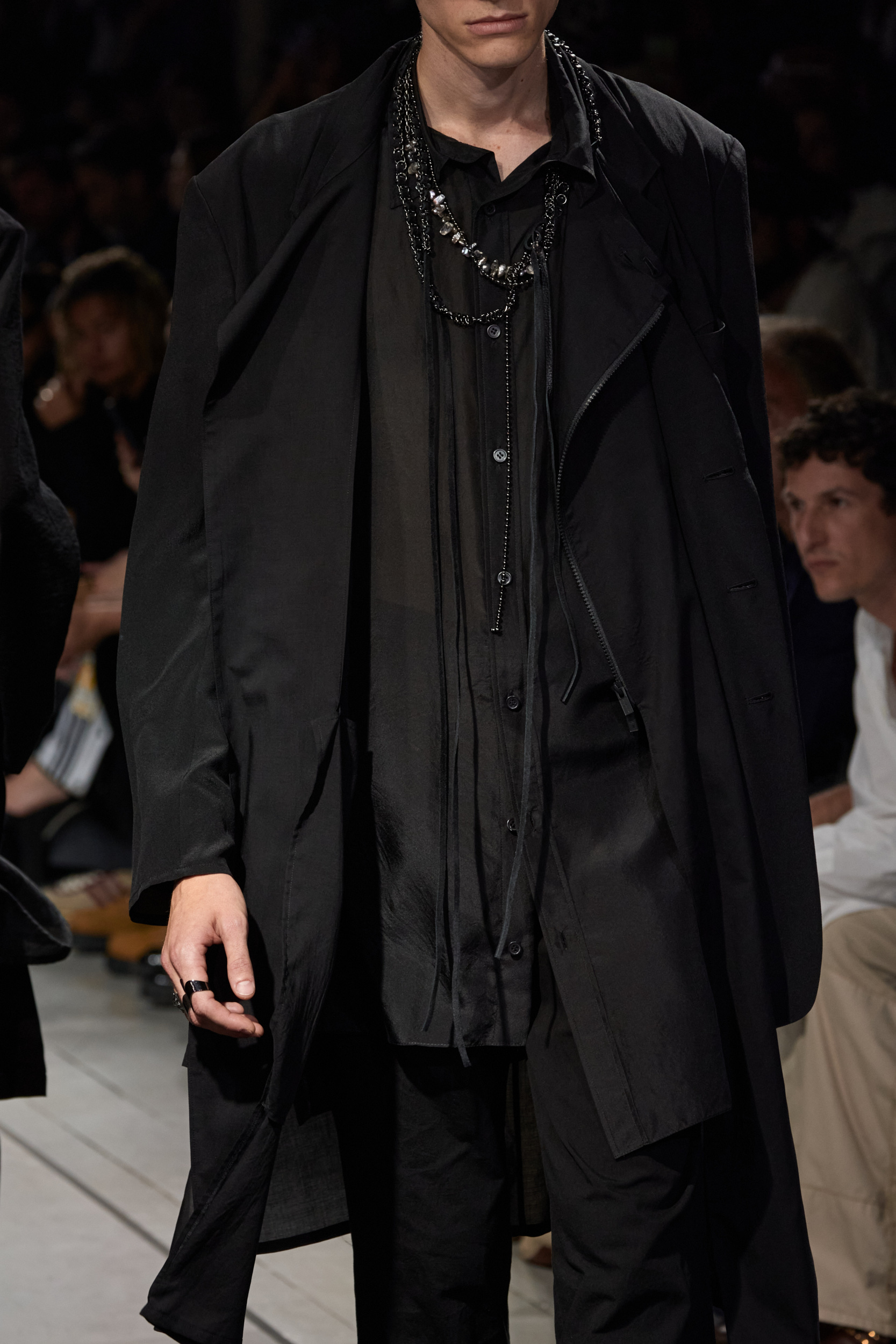 Yohji Yamamoto  Spring 2025 Men's Fashion Show Details