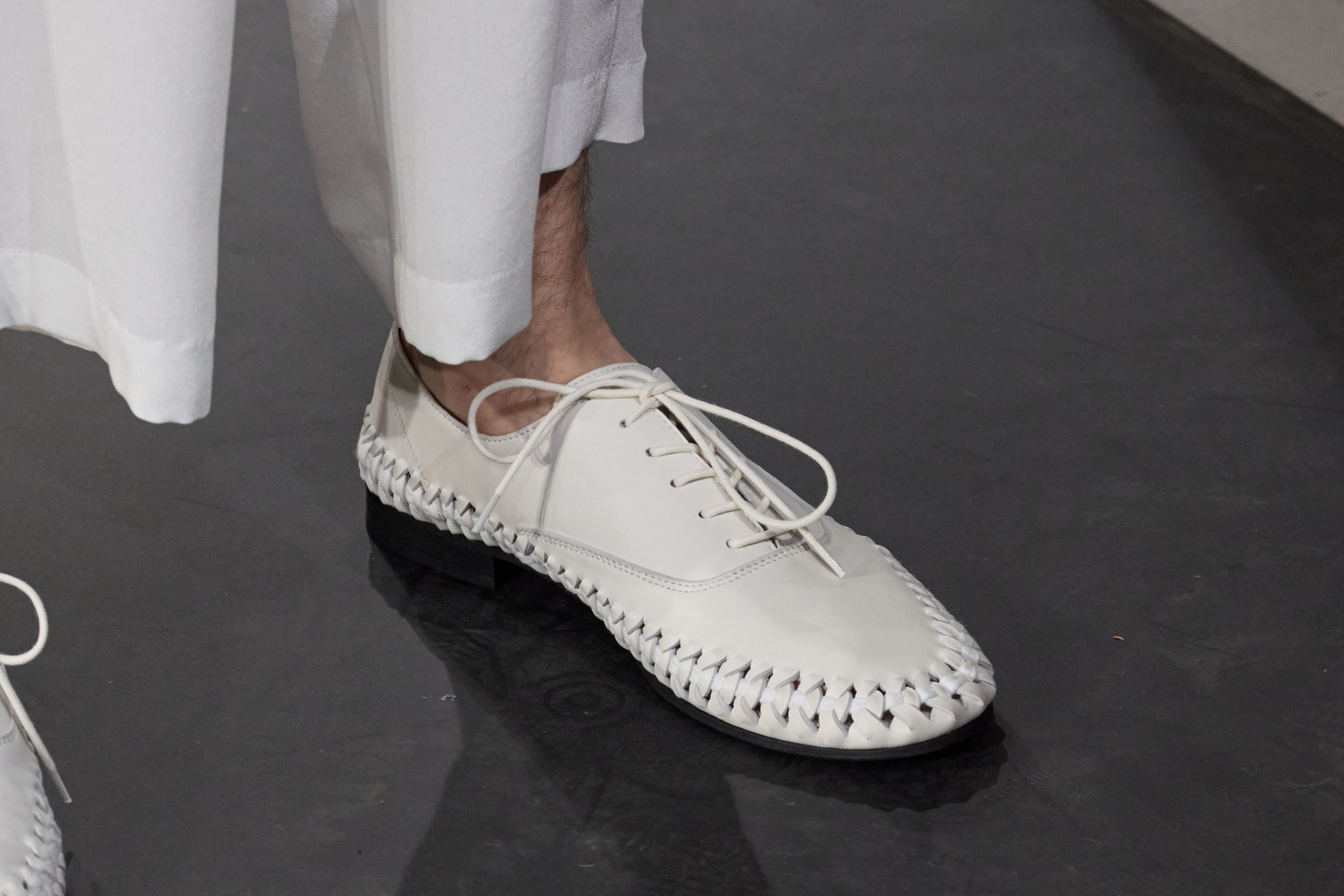 Yohji Yamamoto  Spring 2025 Men's Fashion Show Details