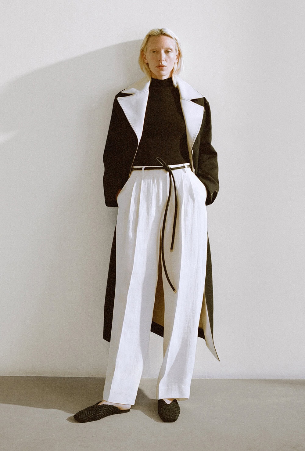 【関税込み】House of Dagmar ブラウン Romy トラウザーズ High Rise Straight Leg Trousers House of Dagmar
