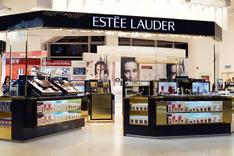 Estée Lauder Reports 7% Sales Growth but Predicts Slump