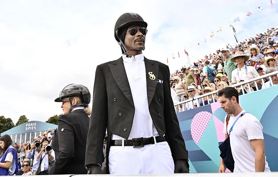 Snoop Dogg's Equestrian Outfit At Paris Olympics 2024 Goes Viral | The  Impression