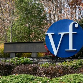 VF Corp Reports Decline in Net Profits and Sales Amid Organizational Changes