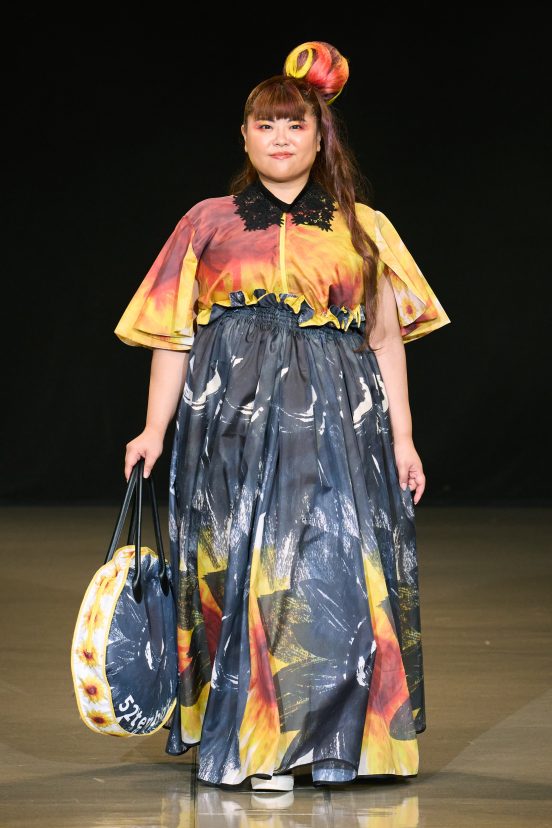 52tenbo Spring 2025 Fashion Show