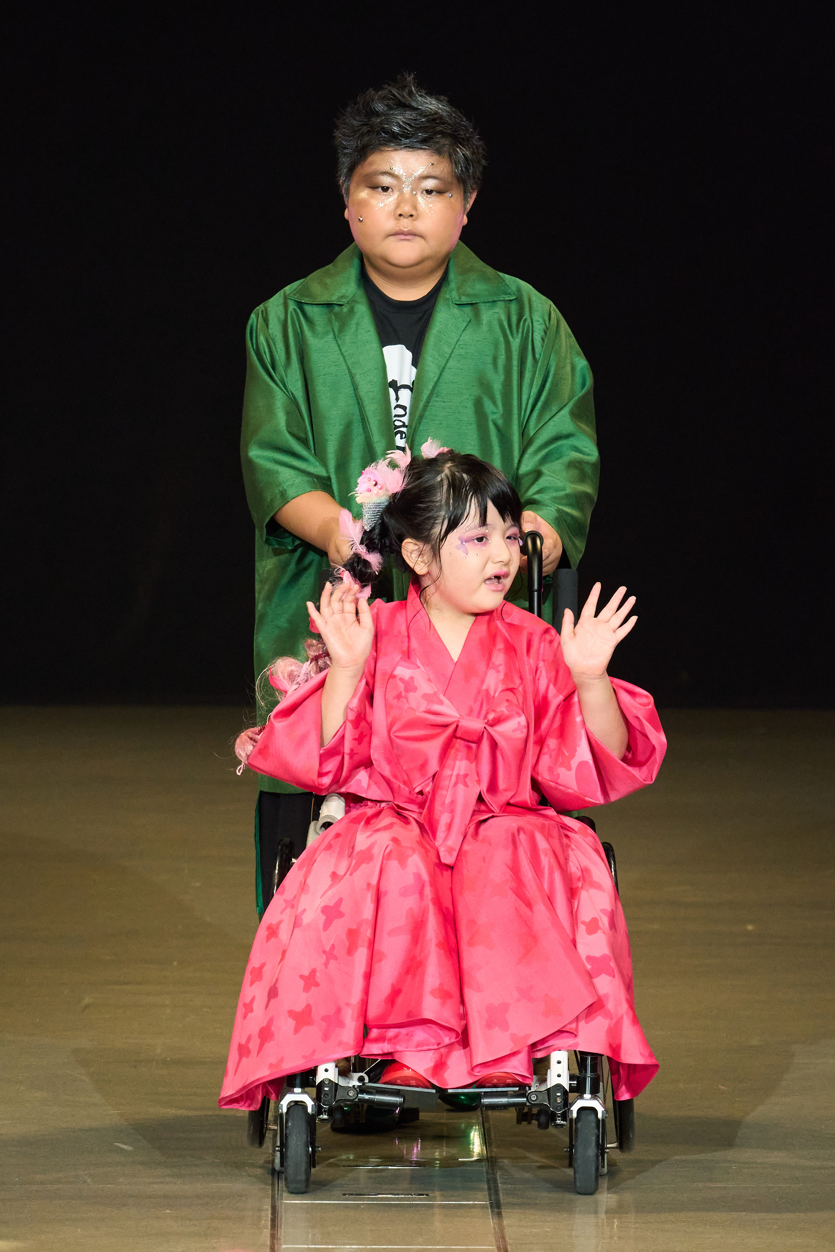 52tenbo Spring 2025 Fashion Show 