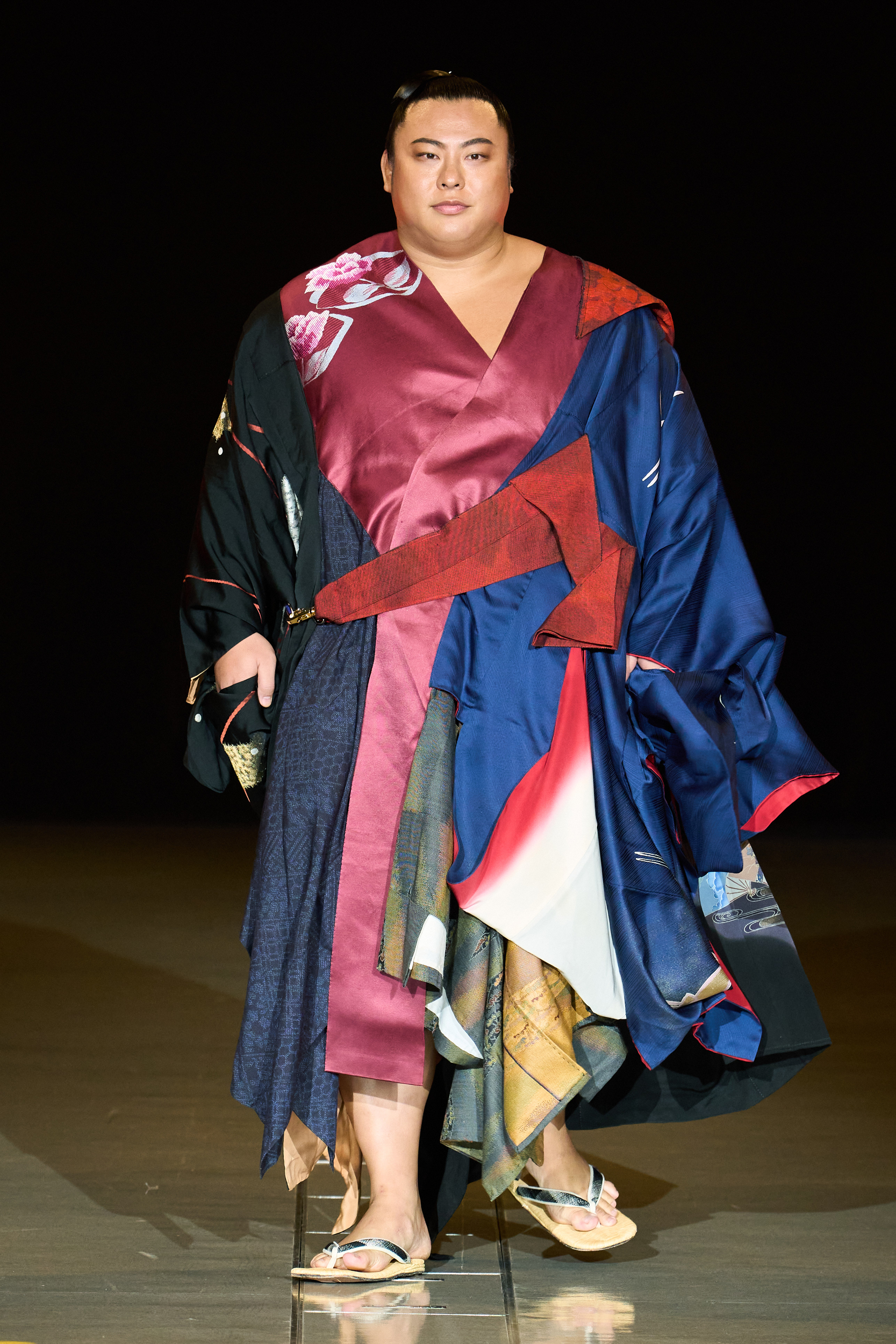 52tenbo Spring 2025 Fashion Show 