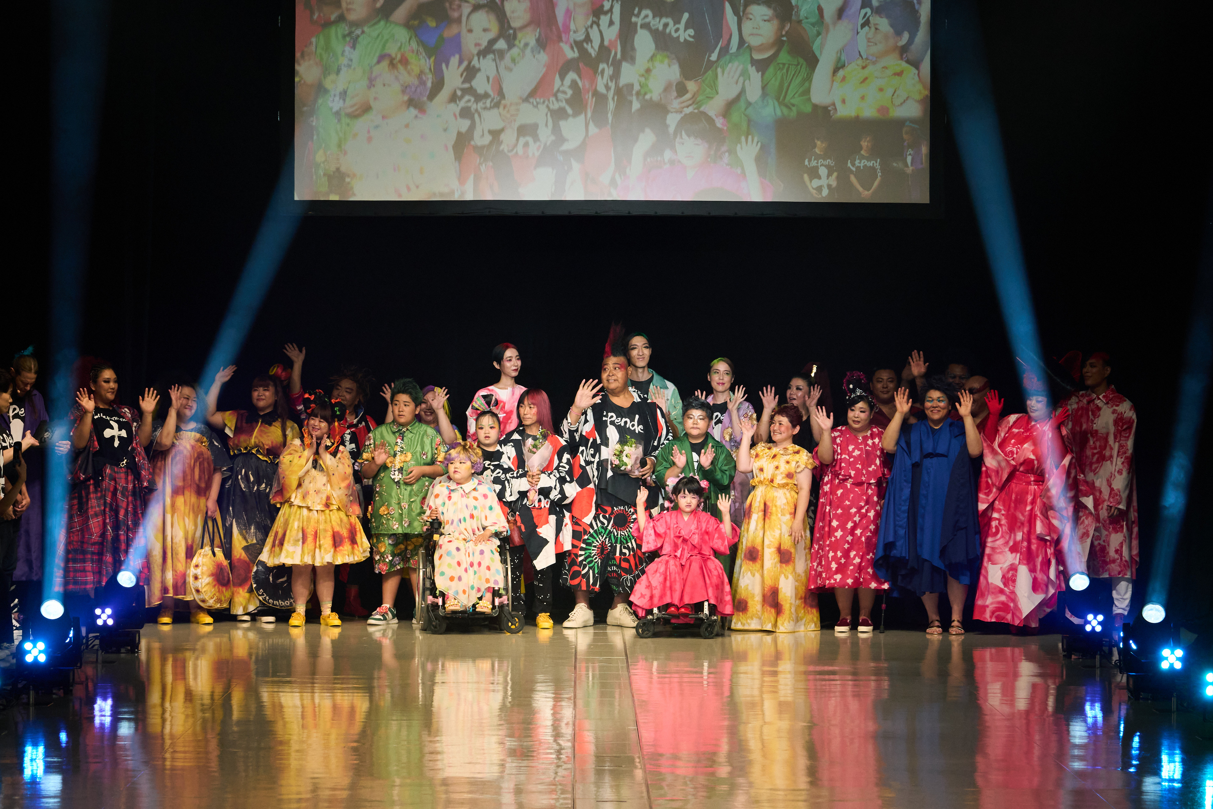 52tenbo Spring 2025 Fashion Show 