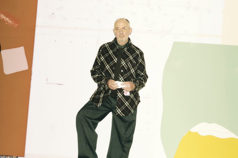 Burberry Collaborates with British Artist Gary Hume for Summer 2025 Show