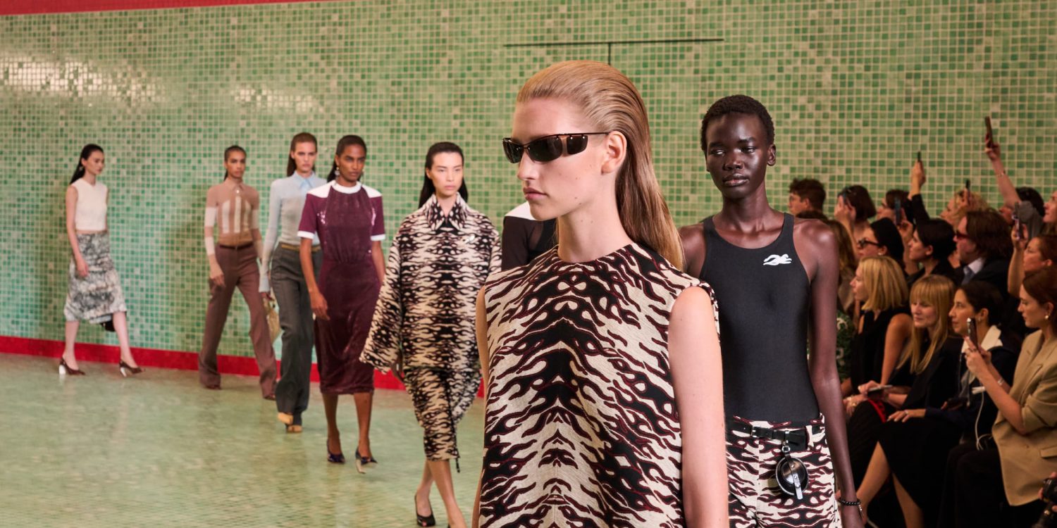 Top 10 Spring 2025 New York fashion shows header image of Tory Burch fashion show spring 2025