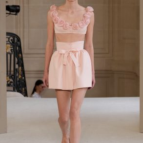 Giambattista Valli Spring 2025 Fashion Show