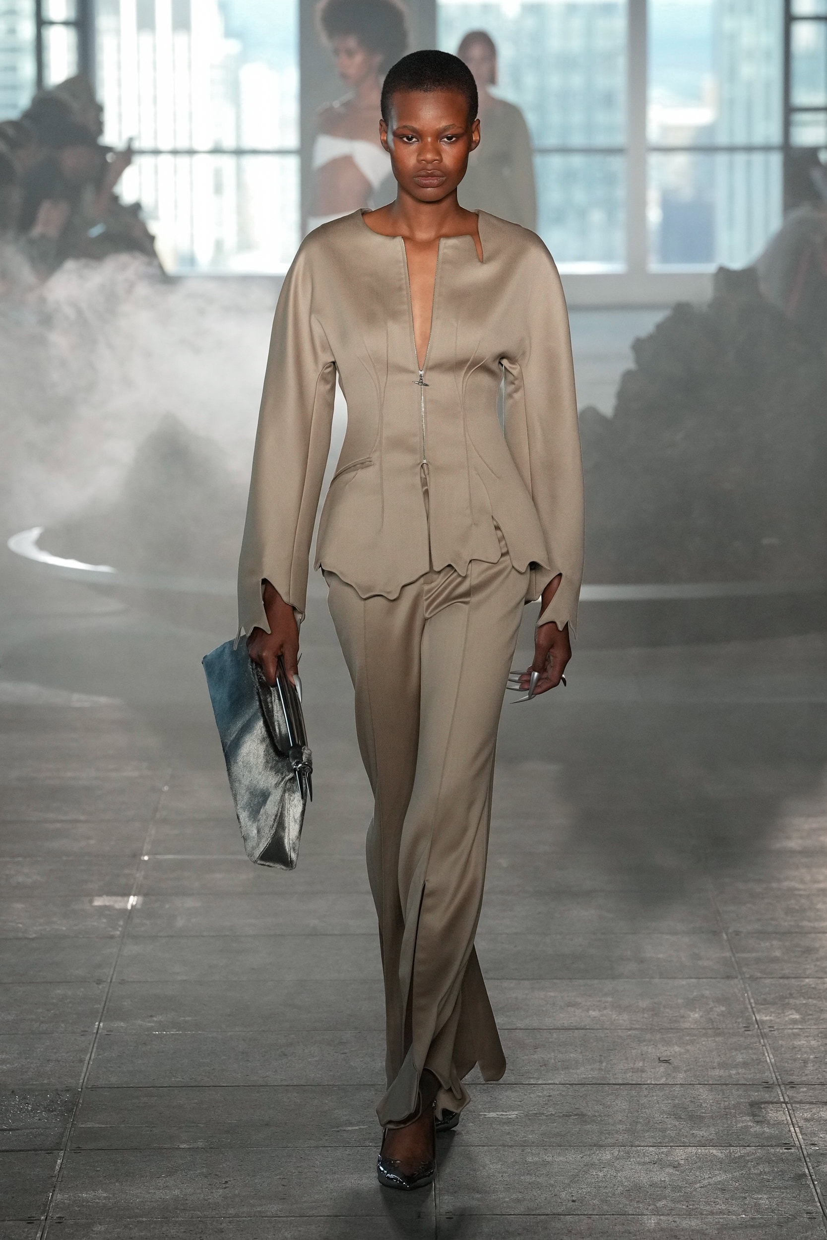 Grace Ling Spring 2025 Fashion Show