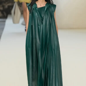 Tod S Spring 2025 Fashion Show