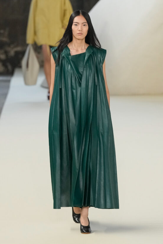 Tod S Spring 2025 Fashion Show