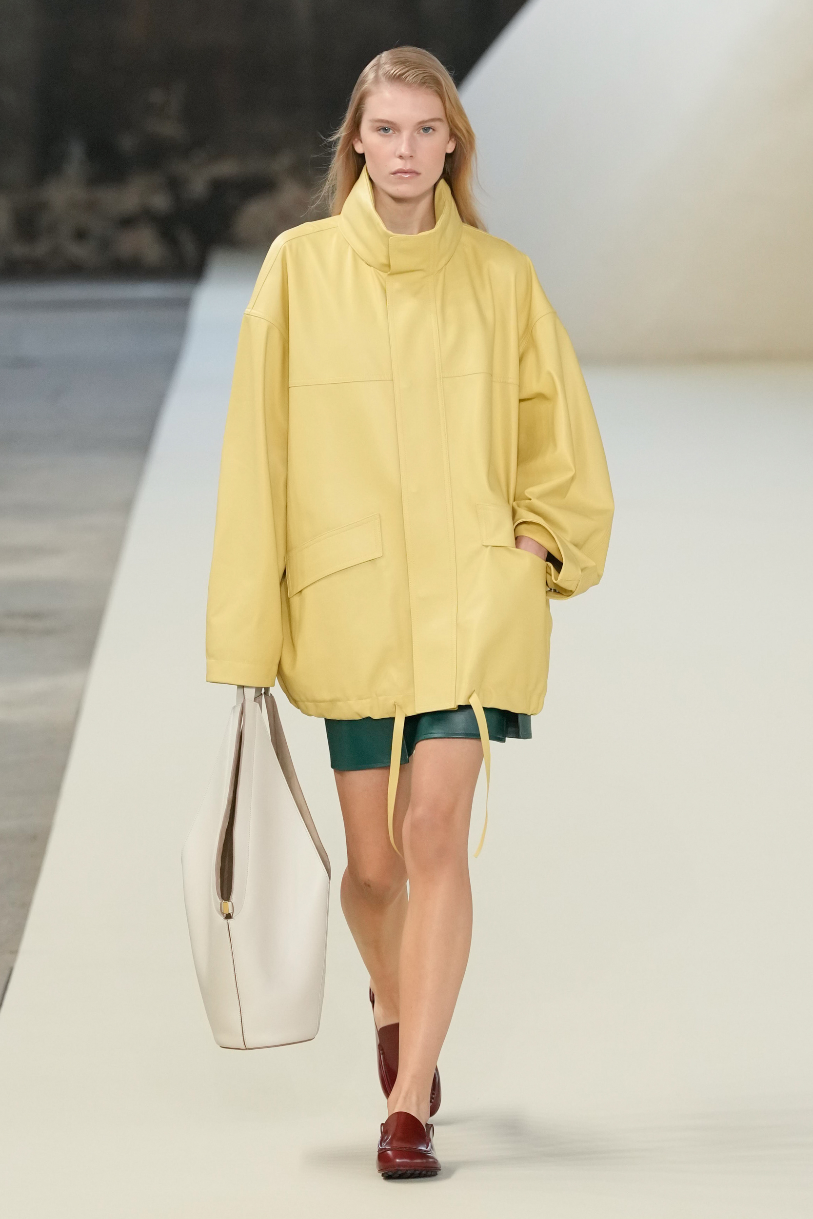 Tod S Spring 2025 Fashion Show