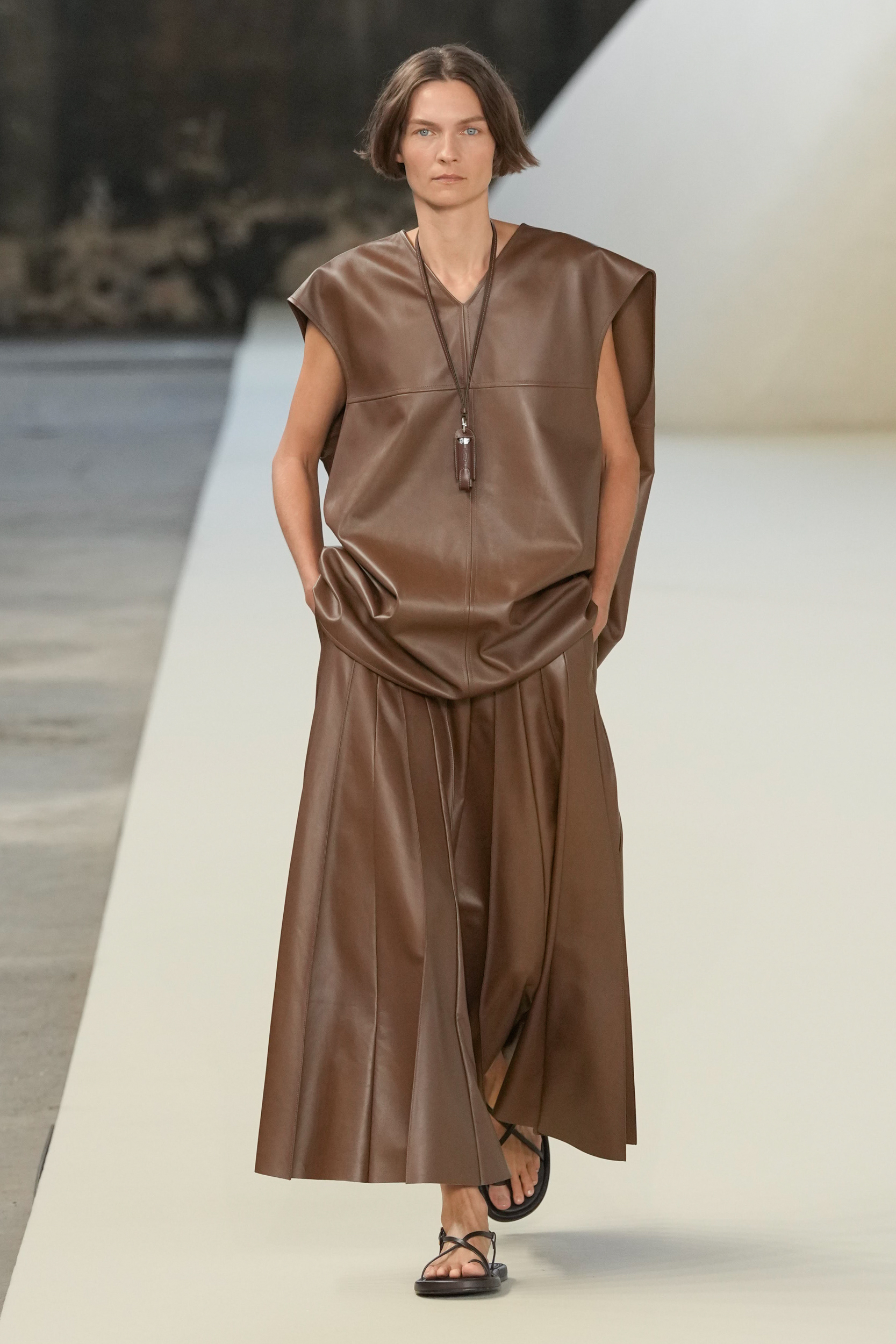 Tod S Spring 2025 Fashion Show