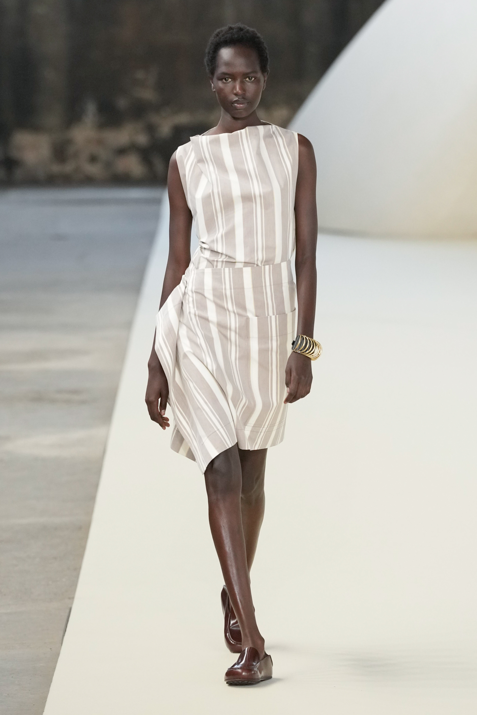 Tod S Spring 2025 Fashion Show