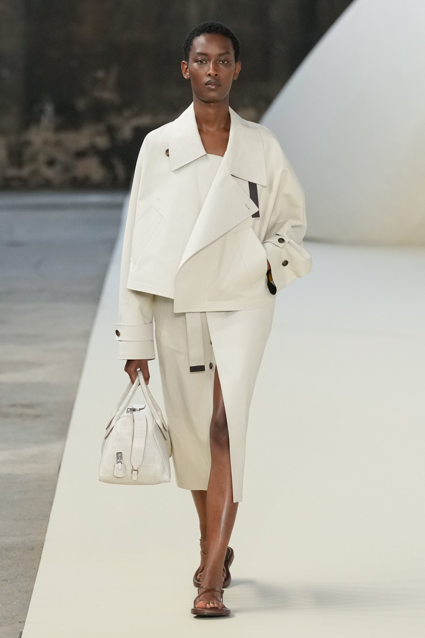 Tod S Spring 2025 Fashion Show