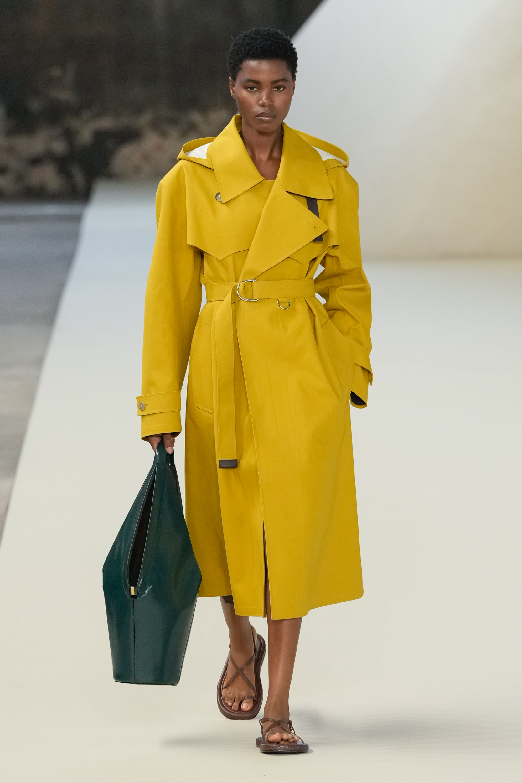 Tod S Spring 2025 Fashion Show