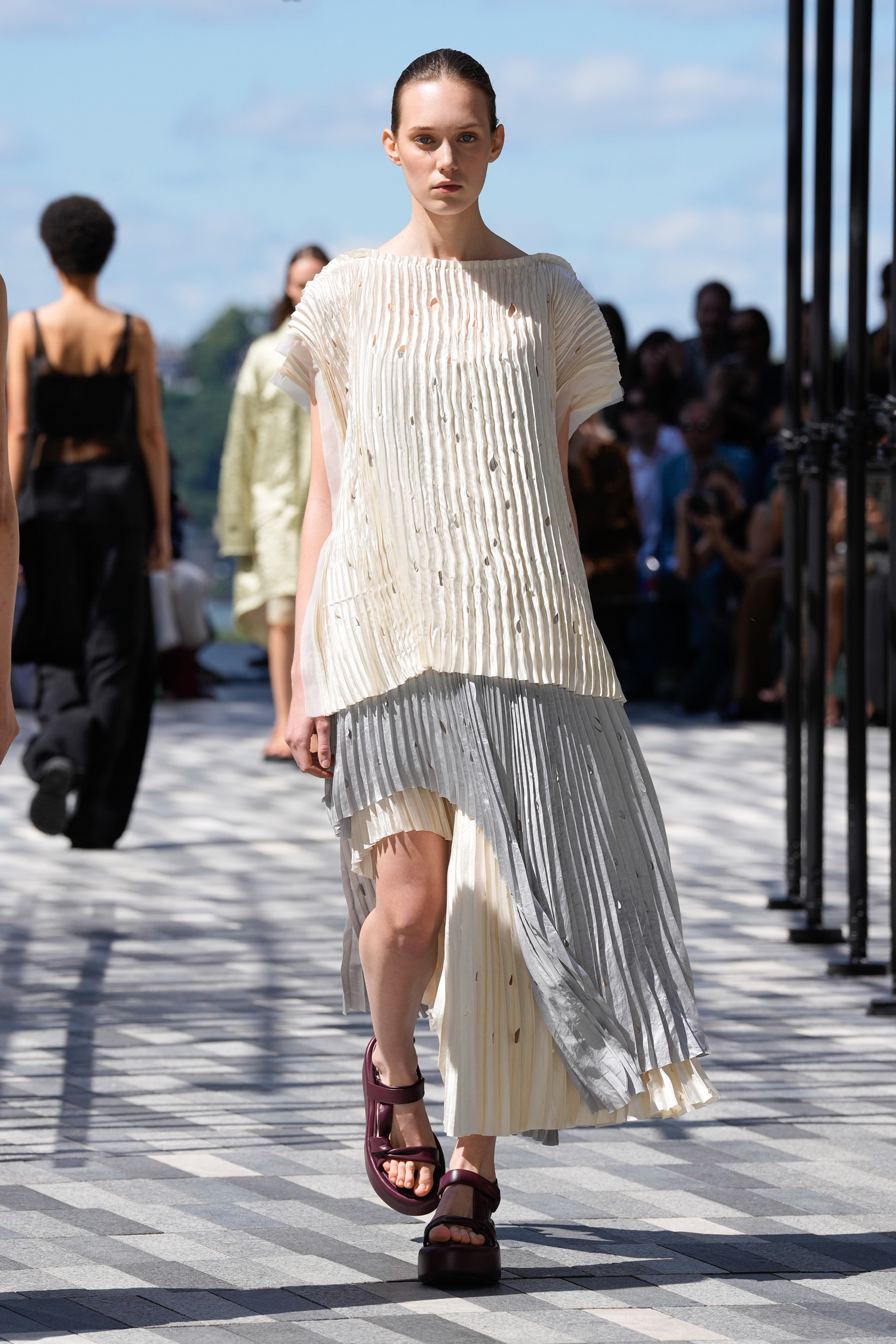 Jason Wu Spring 2025 Fashion Show