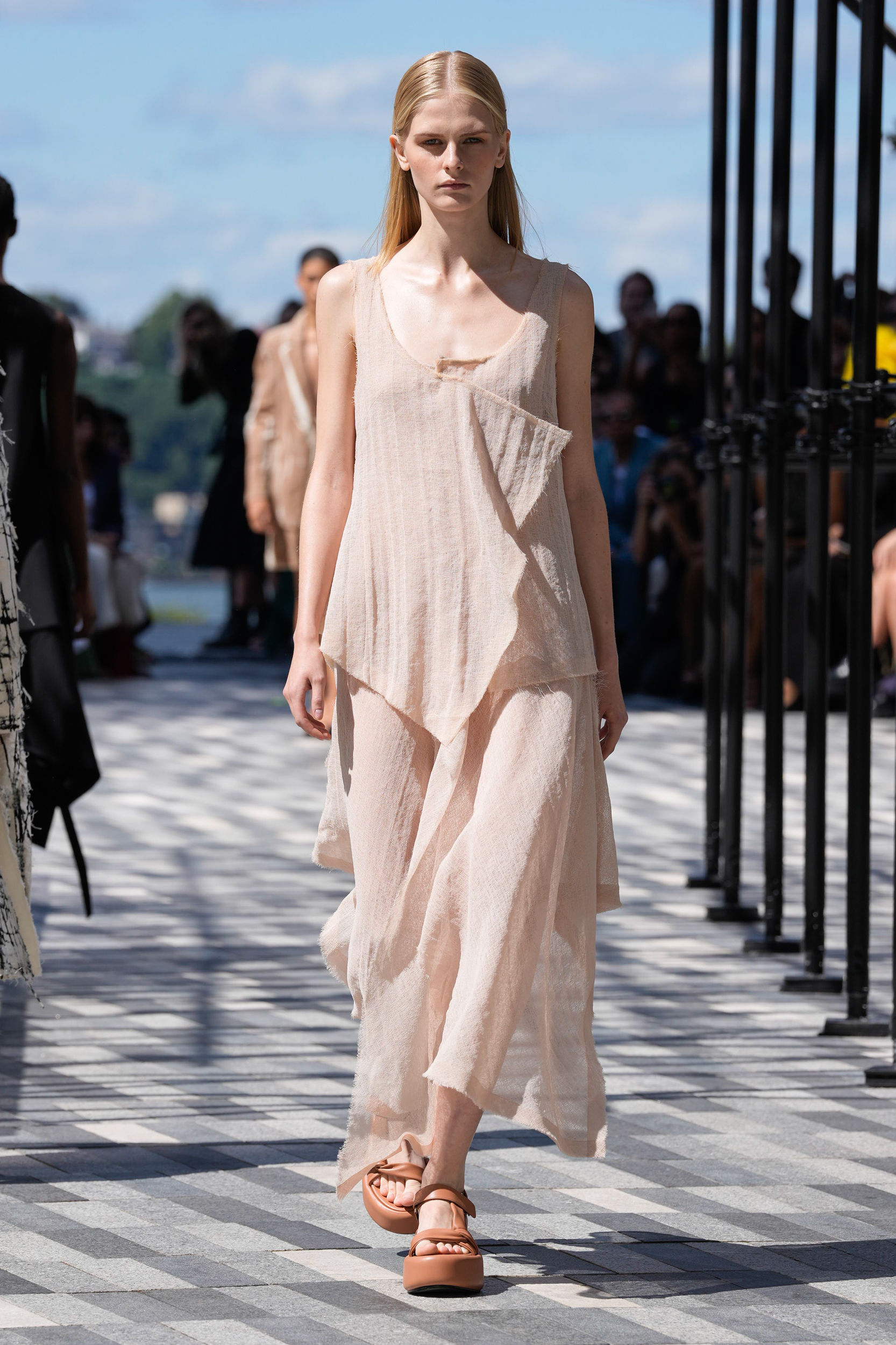 Jason Wu Spring 2025 Fashion Show