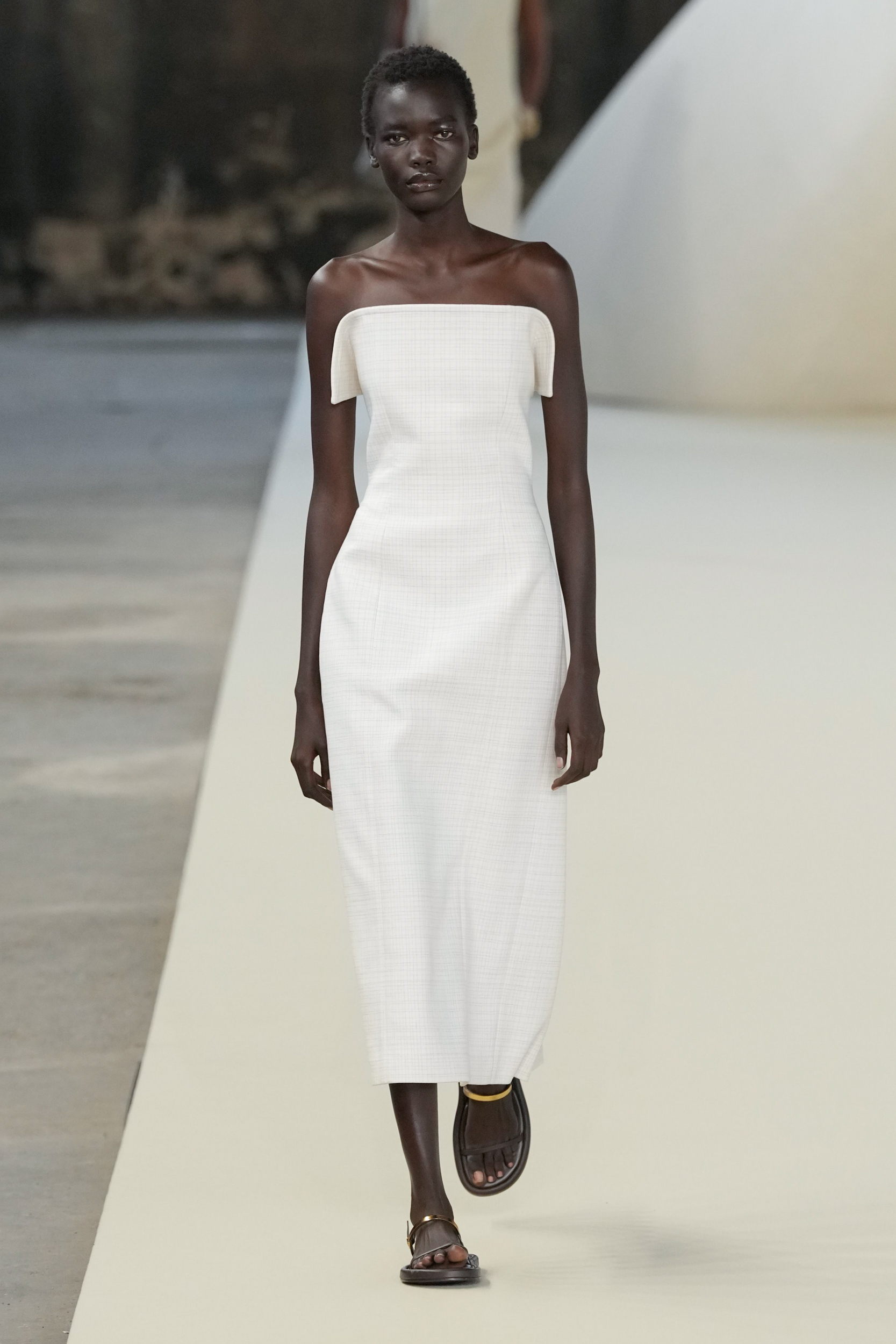 Tod S Spring 2025 Fashion Show