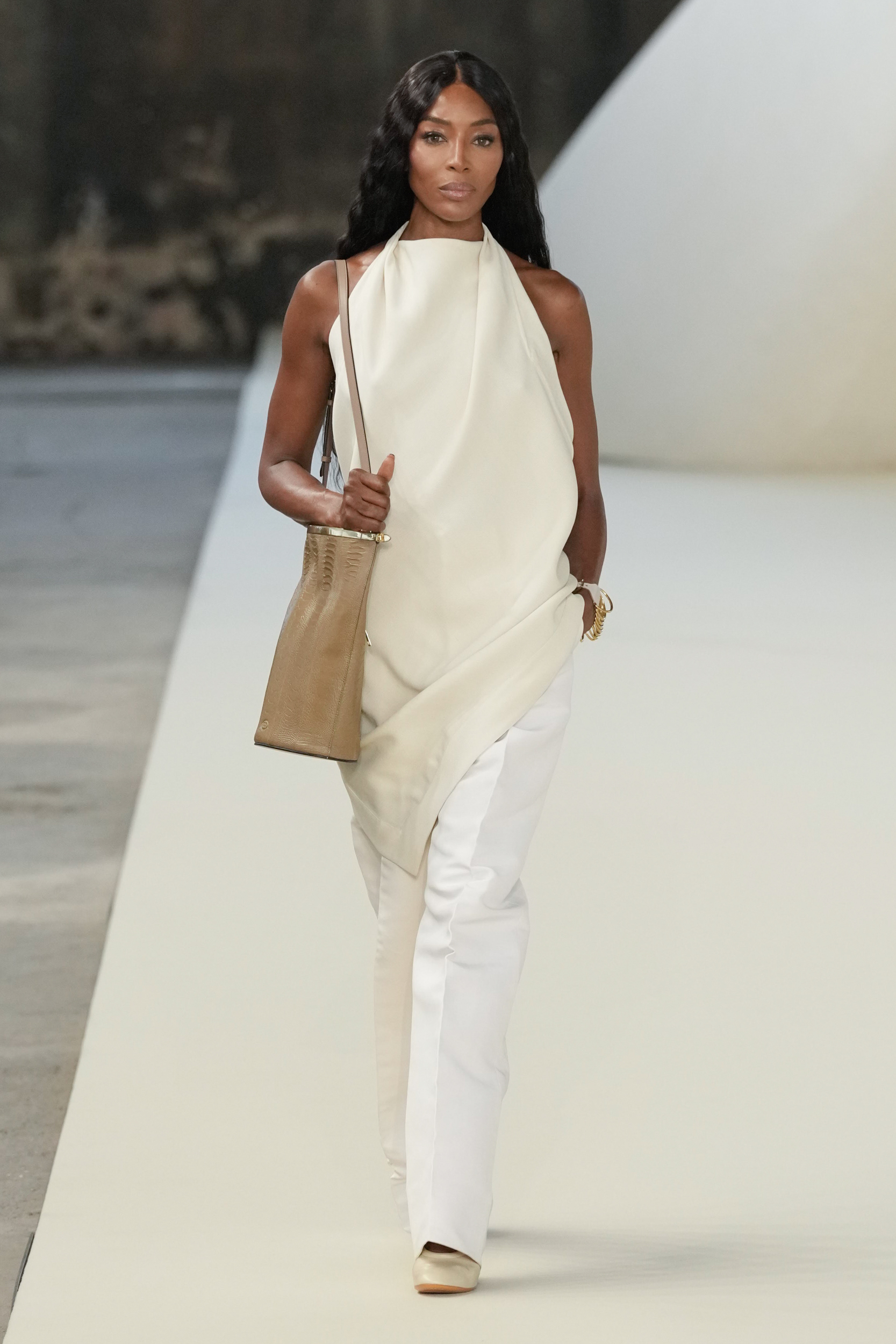 Tod S Spring 2025 Fashion Show