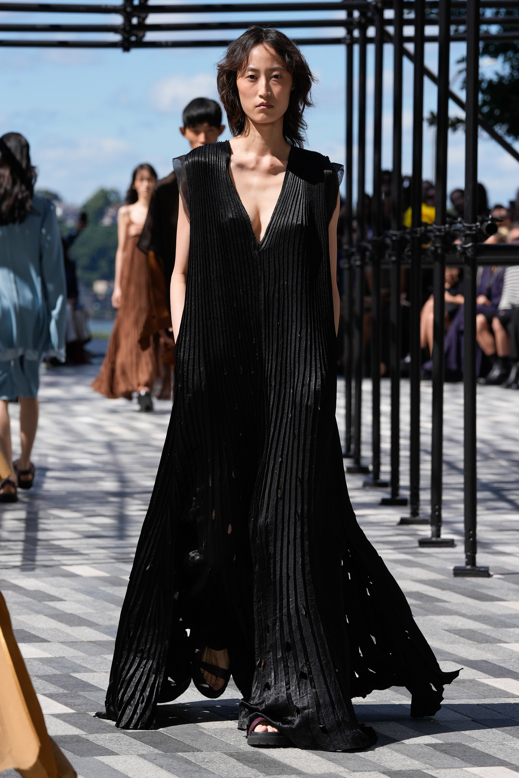 Jason Wu Spring 2025 Fashion Show