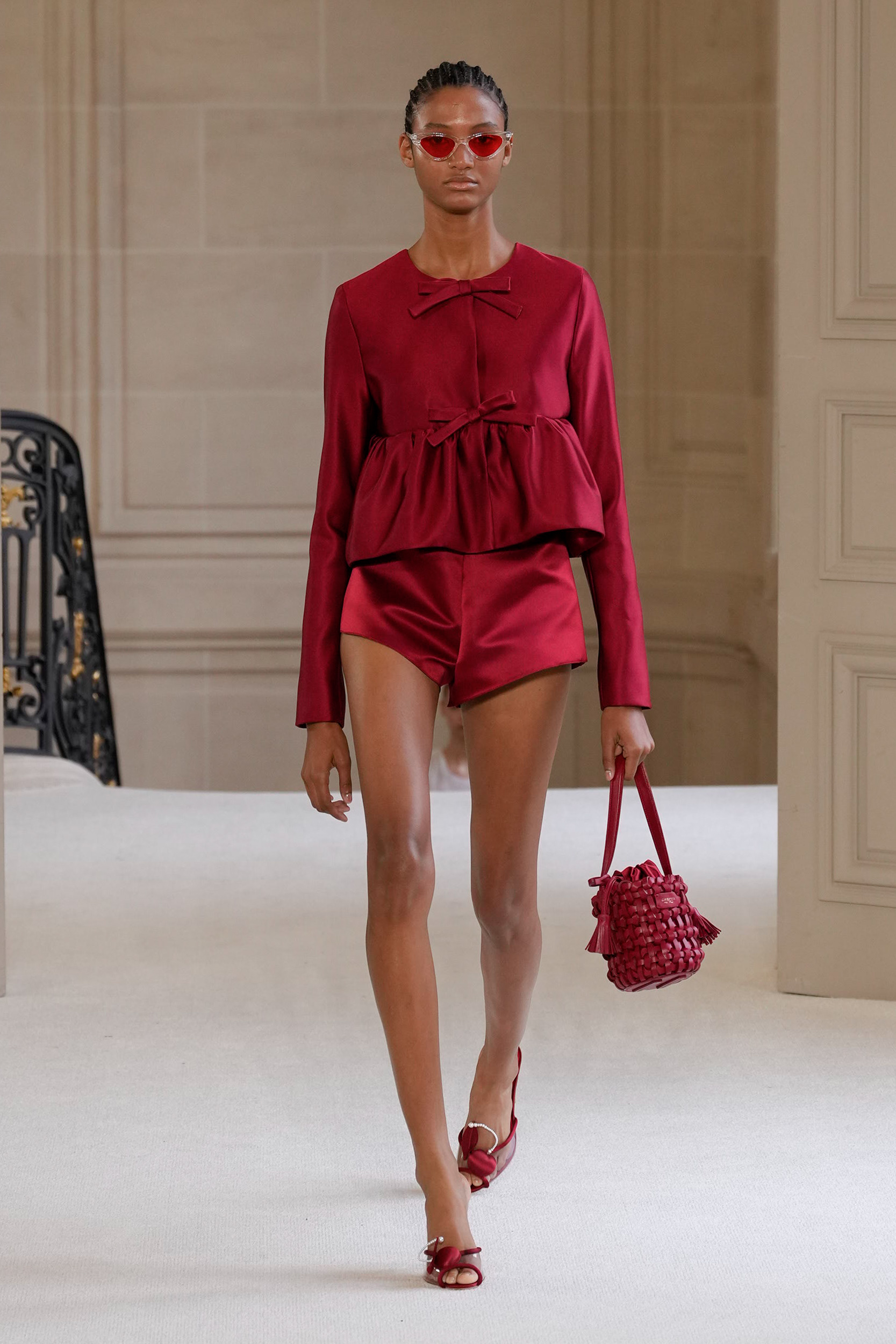 Giambattista Valli Spring 2025 Fashion Show