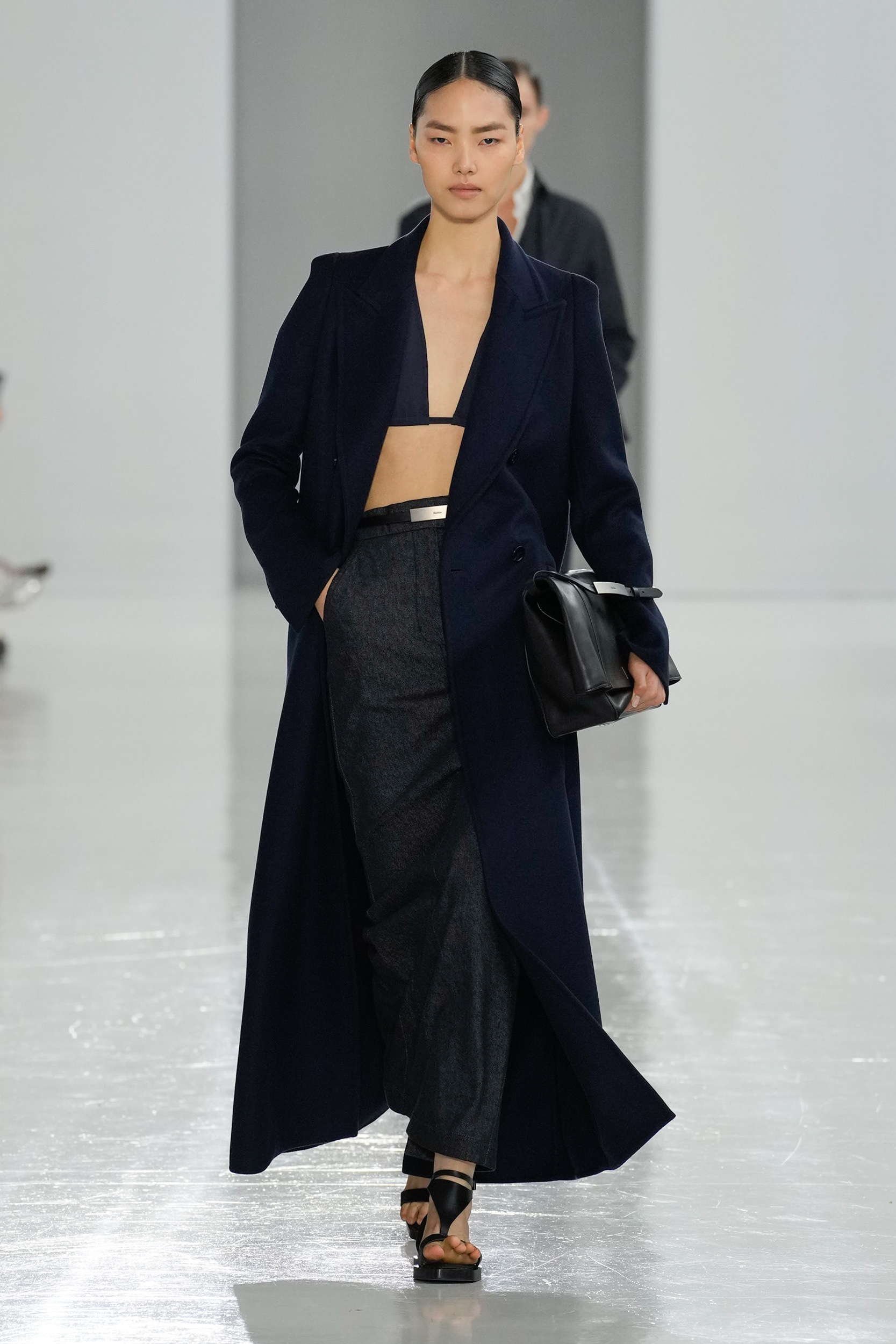 Max Mara Spring 2025 Fashion Show