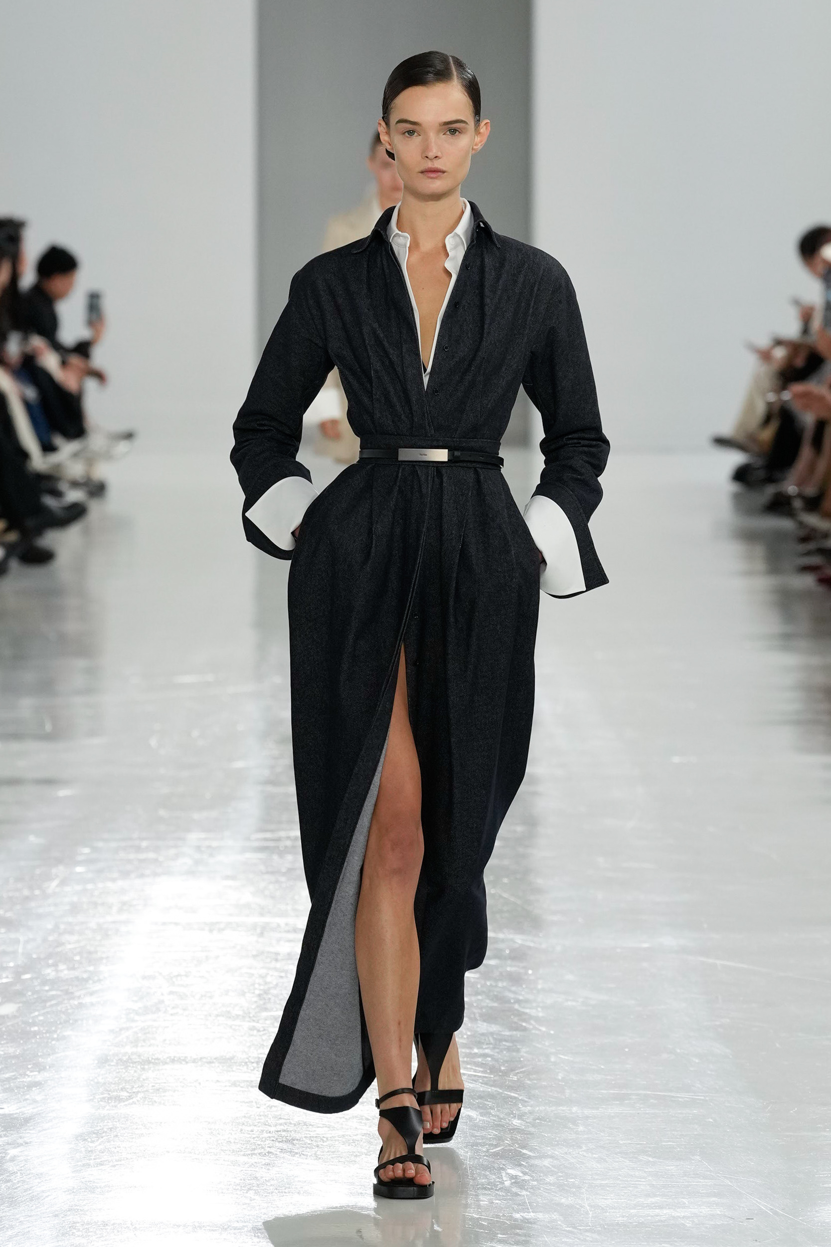 Max Mara Spring 2025 Fashion Show