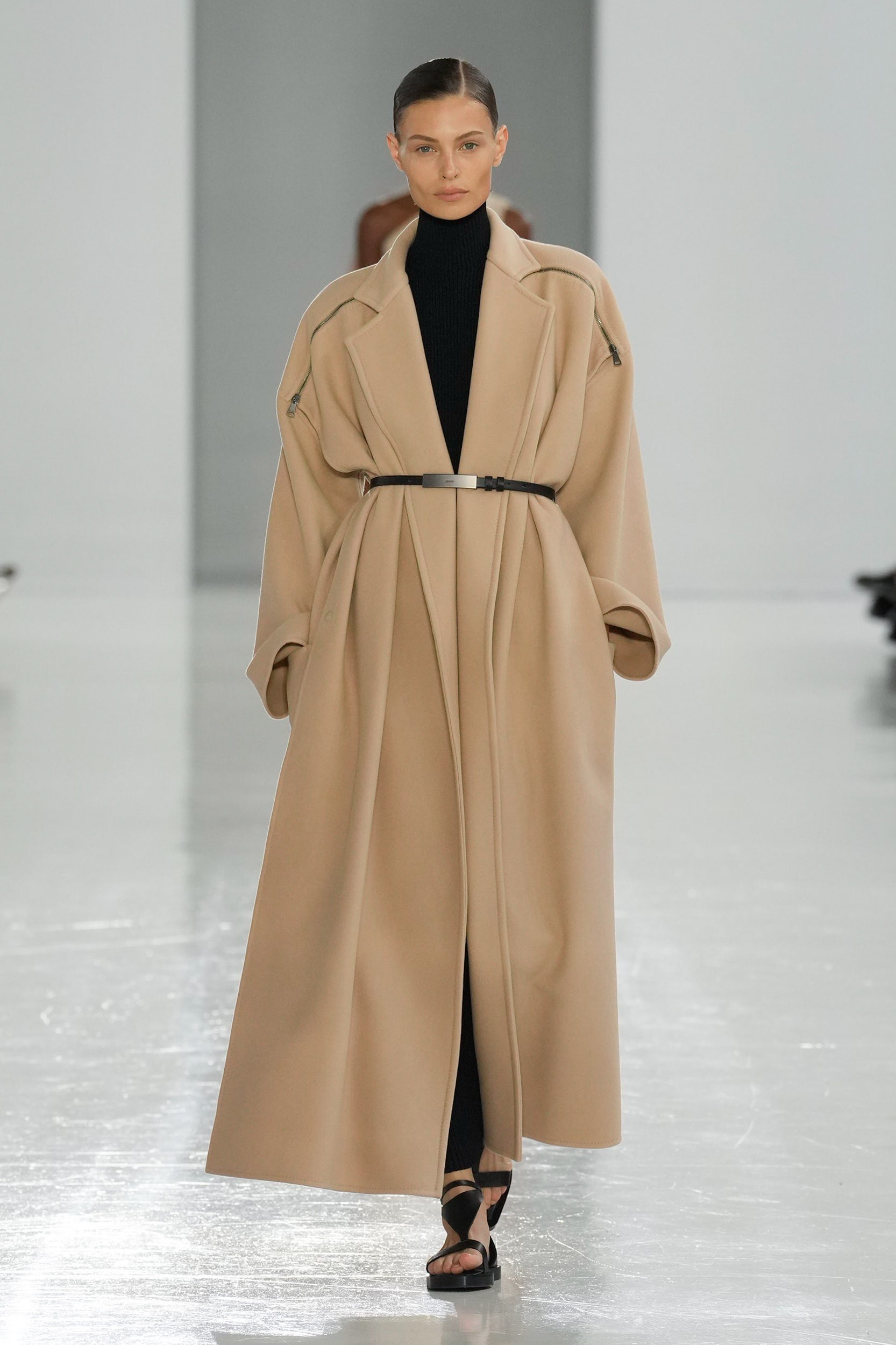 Max Mara Spring 2025 Fashion Show