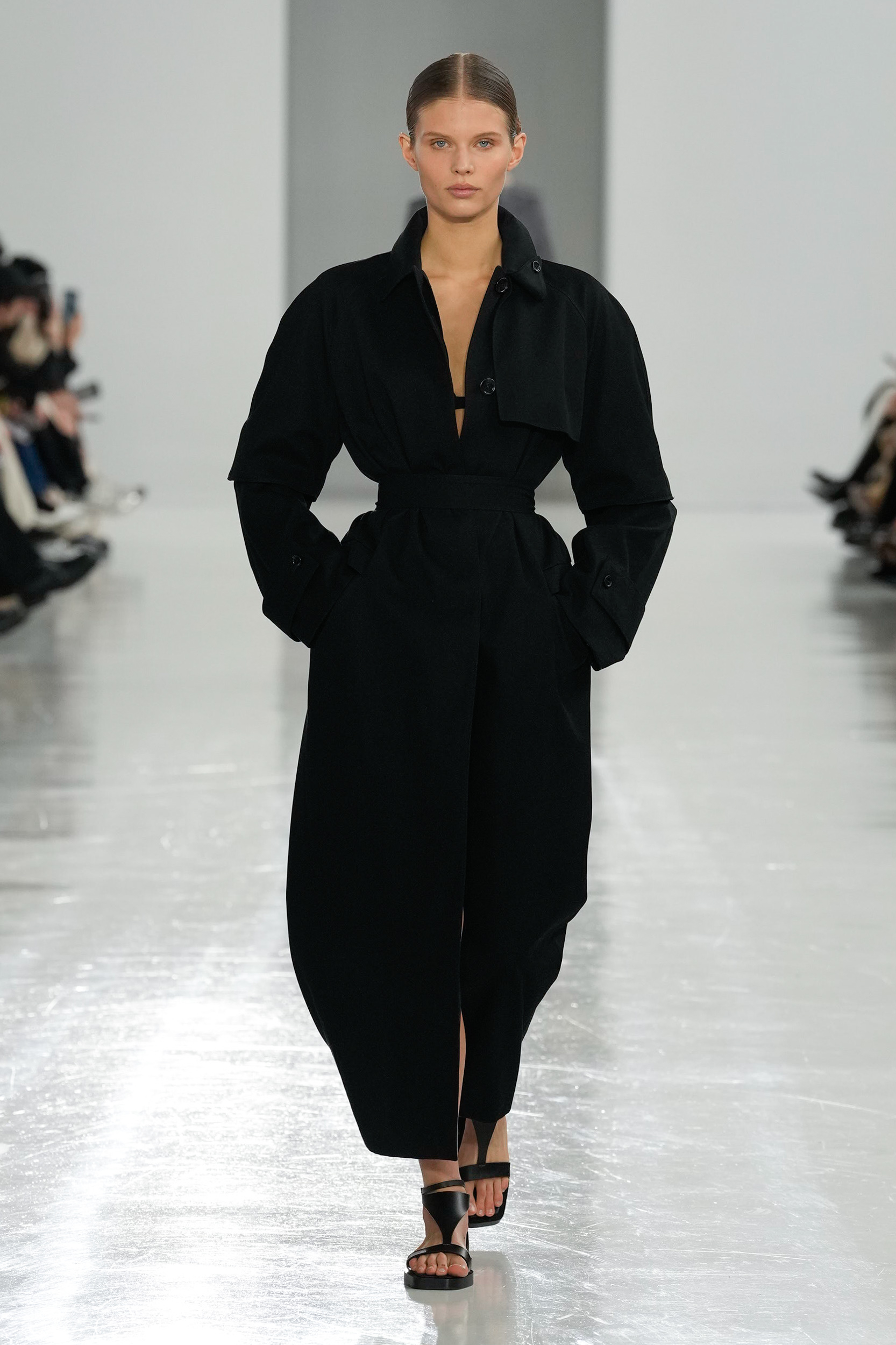 Max Mara Spring 2025 Fashion Show