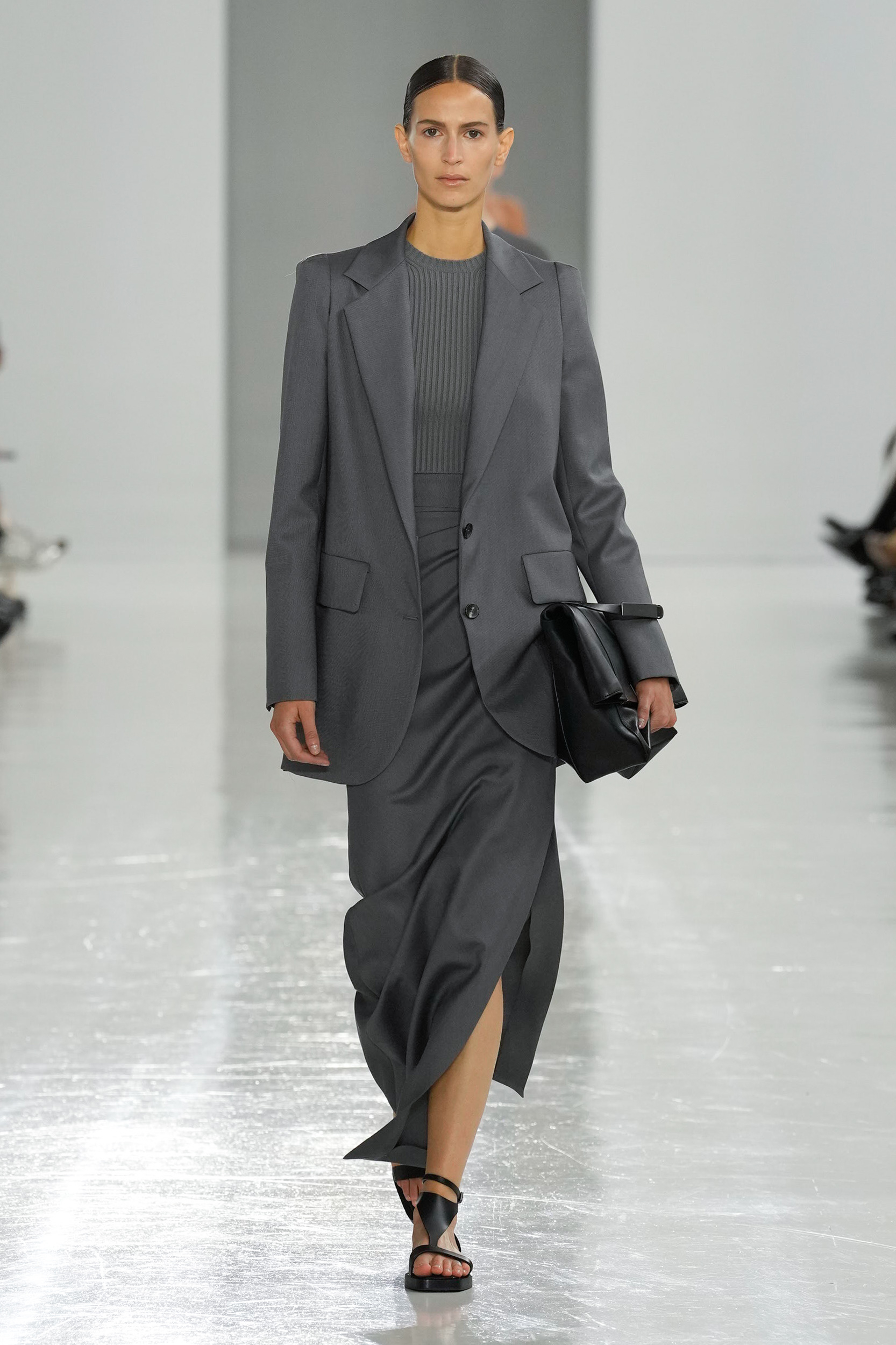 Max Mara Spring 2025 Fashion Show