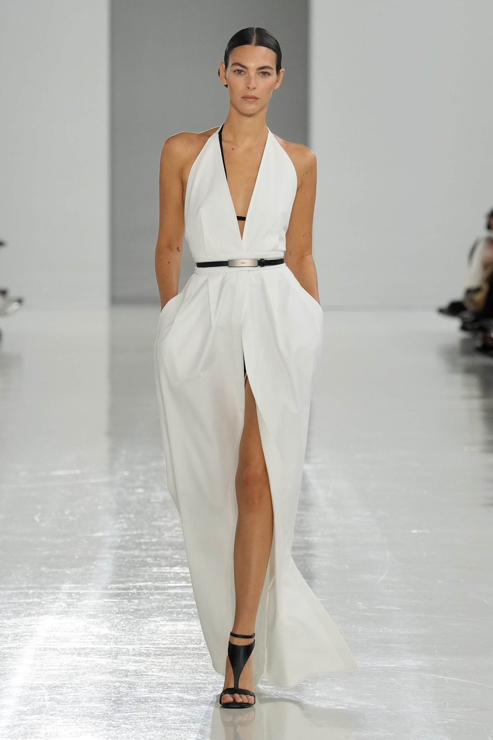 Max Mara Spring 2025 Fashion Show