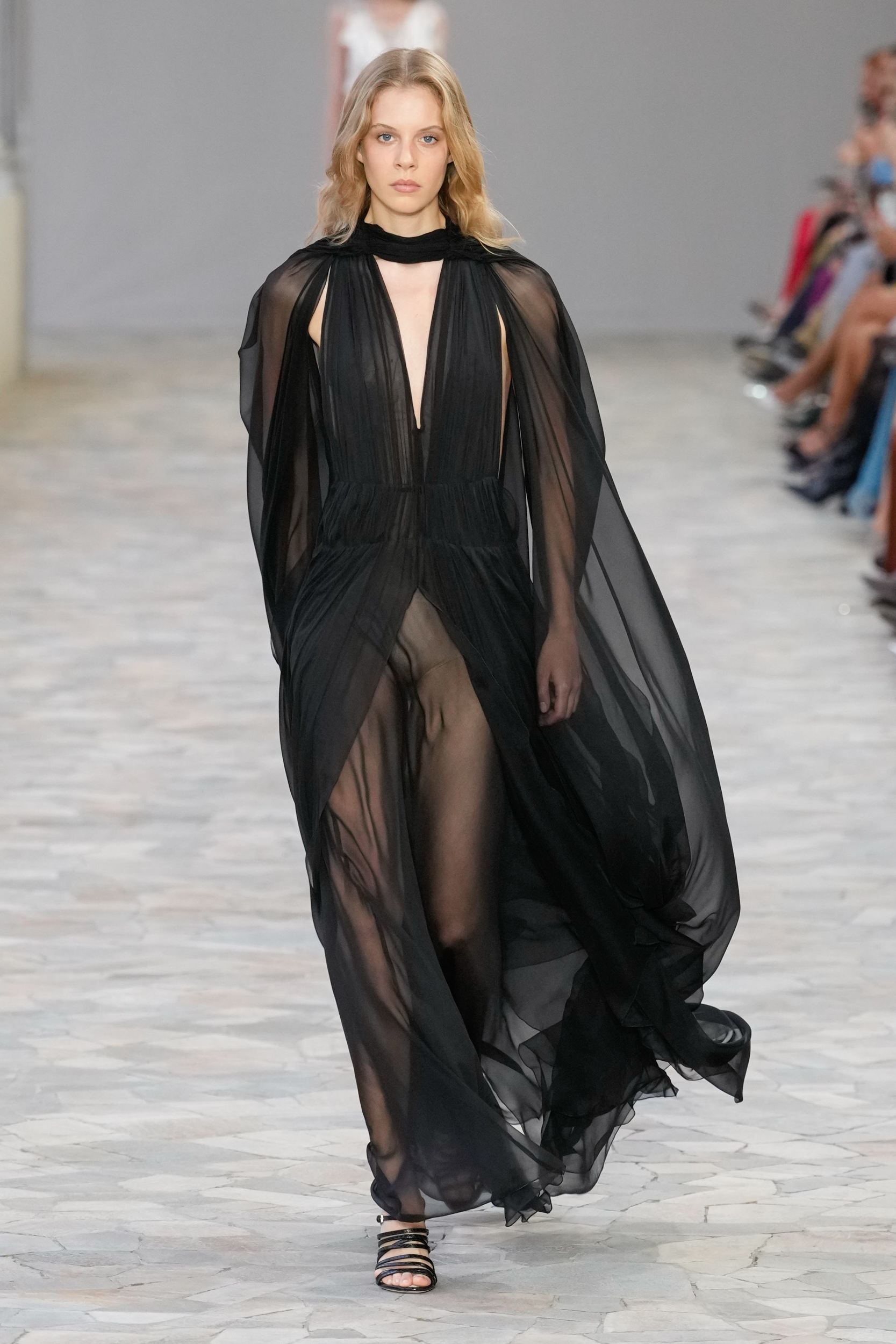 Alberta Ferretti Spring 2025 Fashion Show