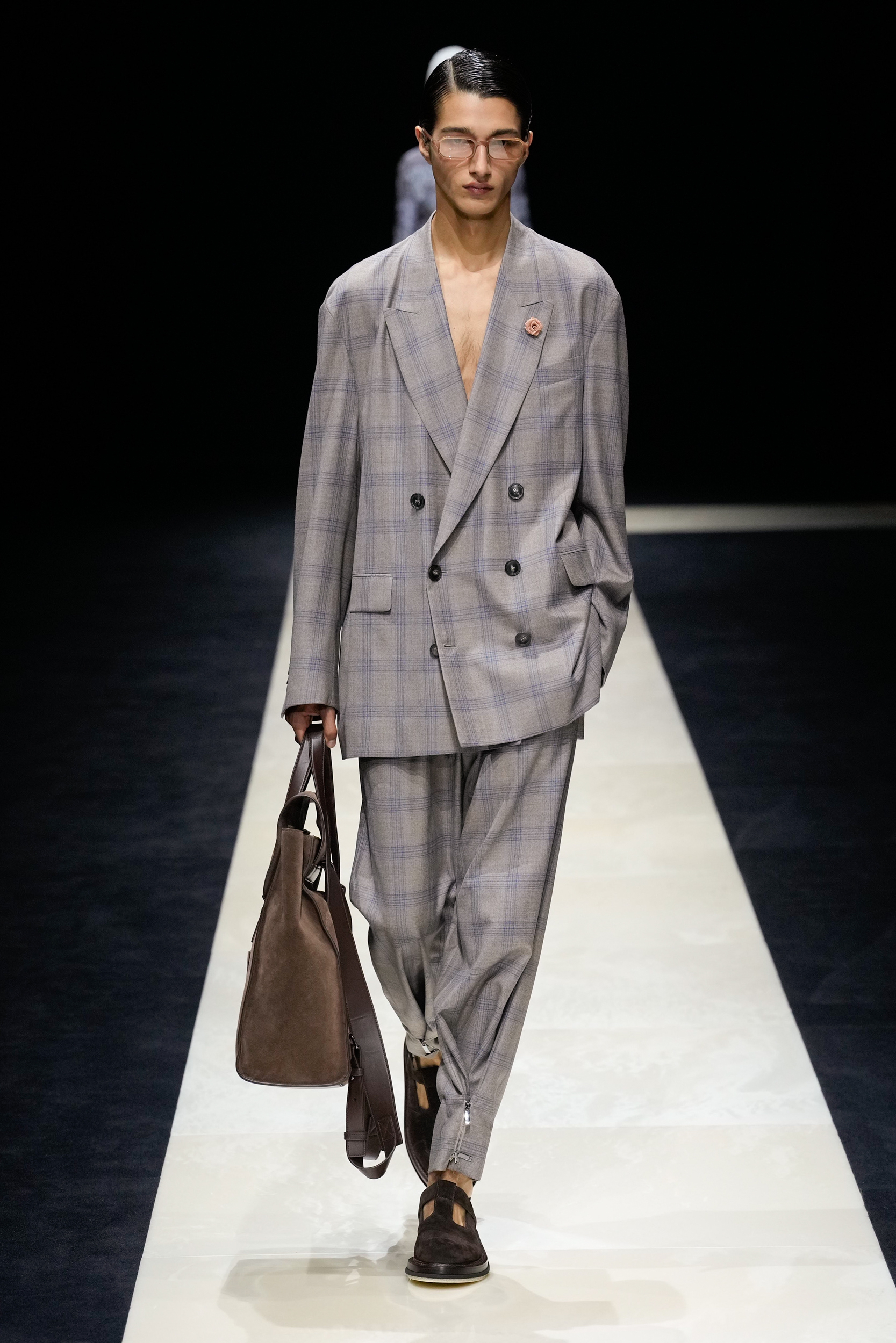 Emporio Armani Spring 2025 Fashion Show