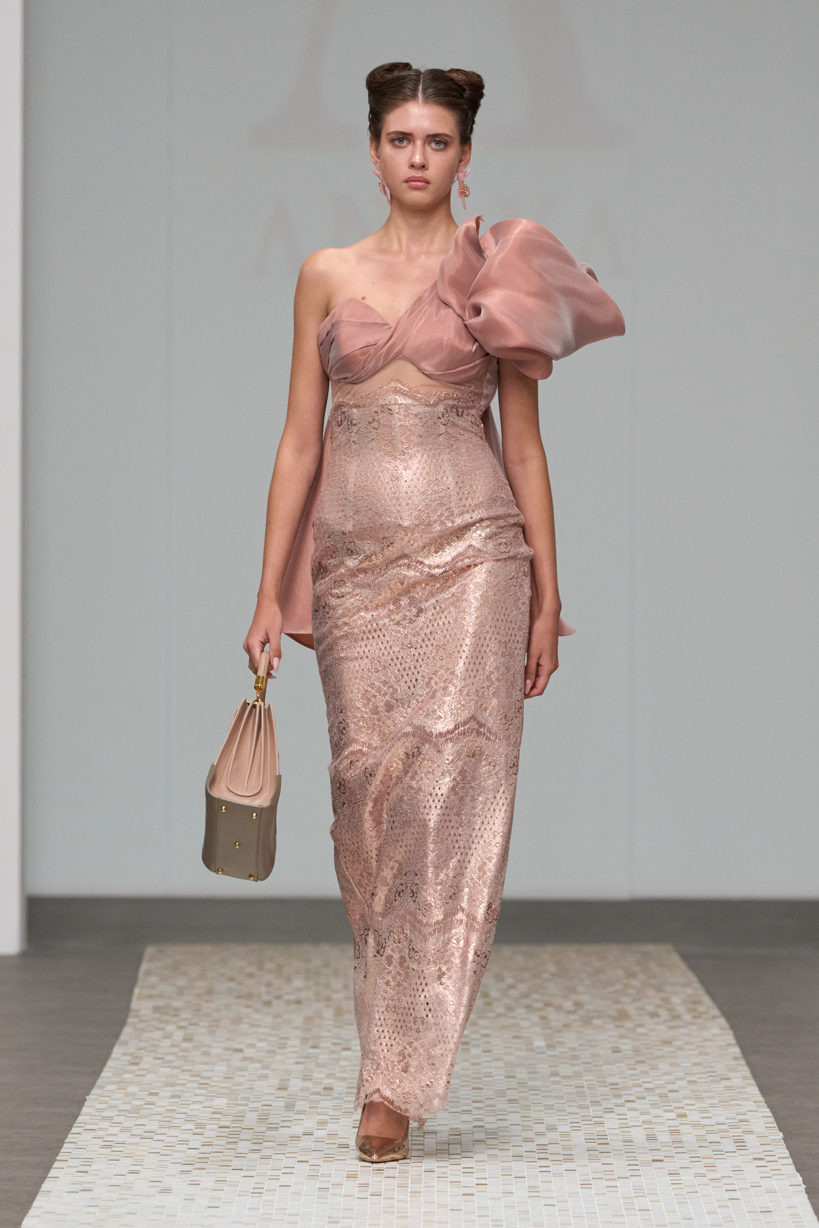 Anaya Spring 2025 Couture Fashion Show 